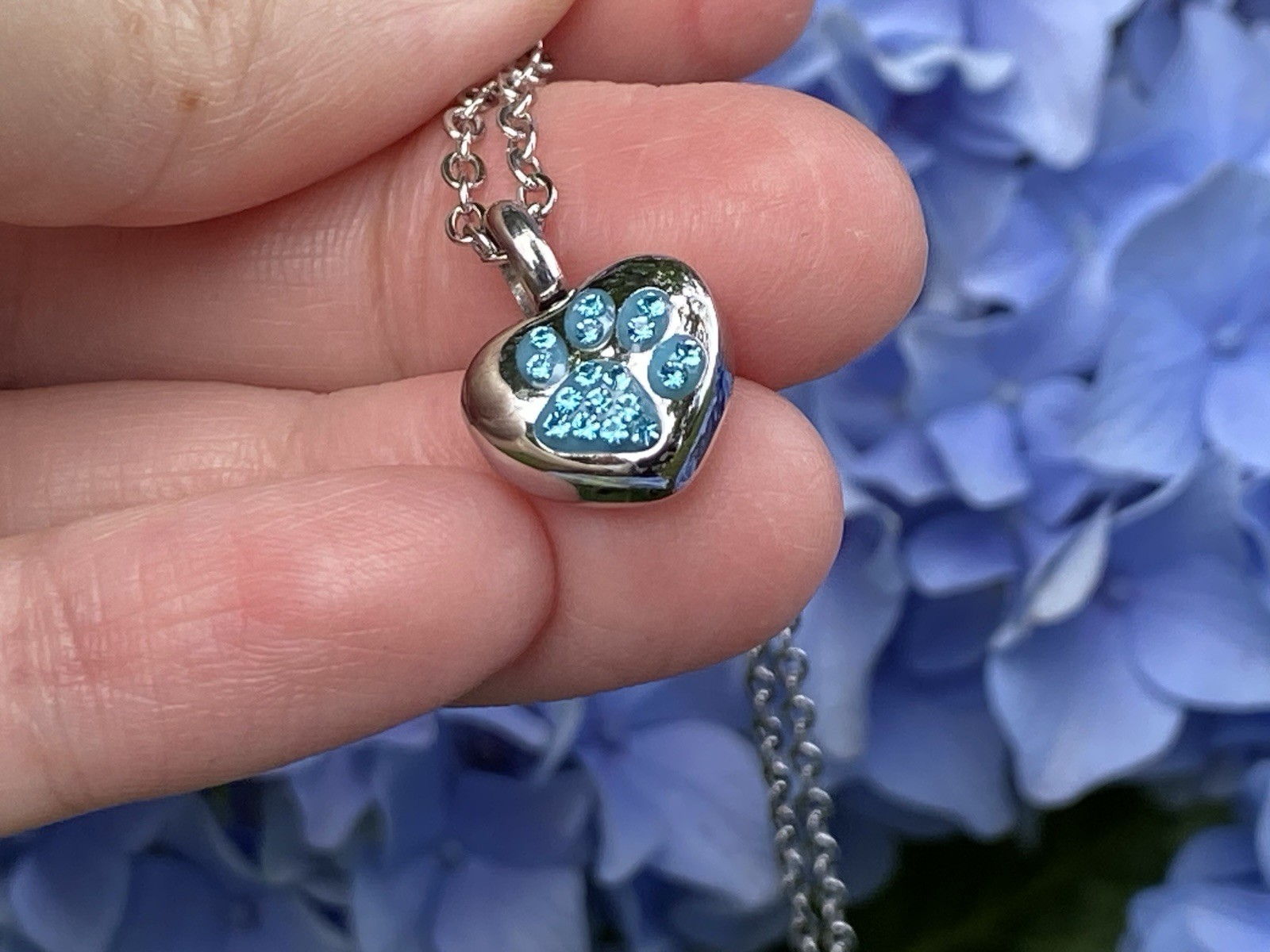 Tiny Pet Cremation Pendant Necklace Girls Ladies Crystal Paw Print Blue Purple
