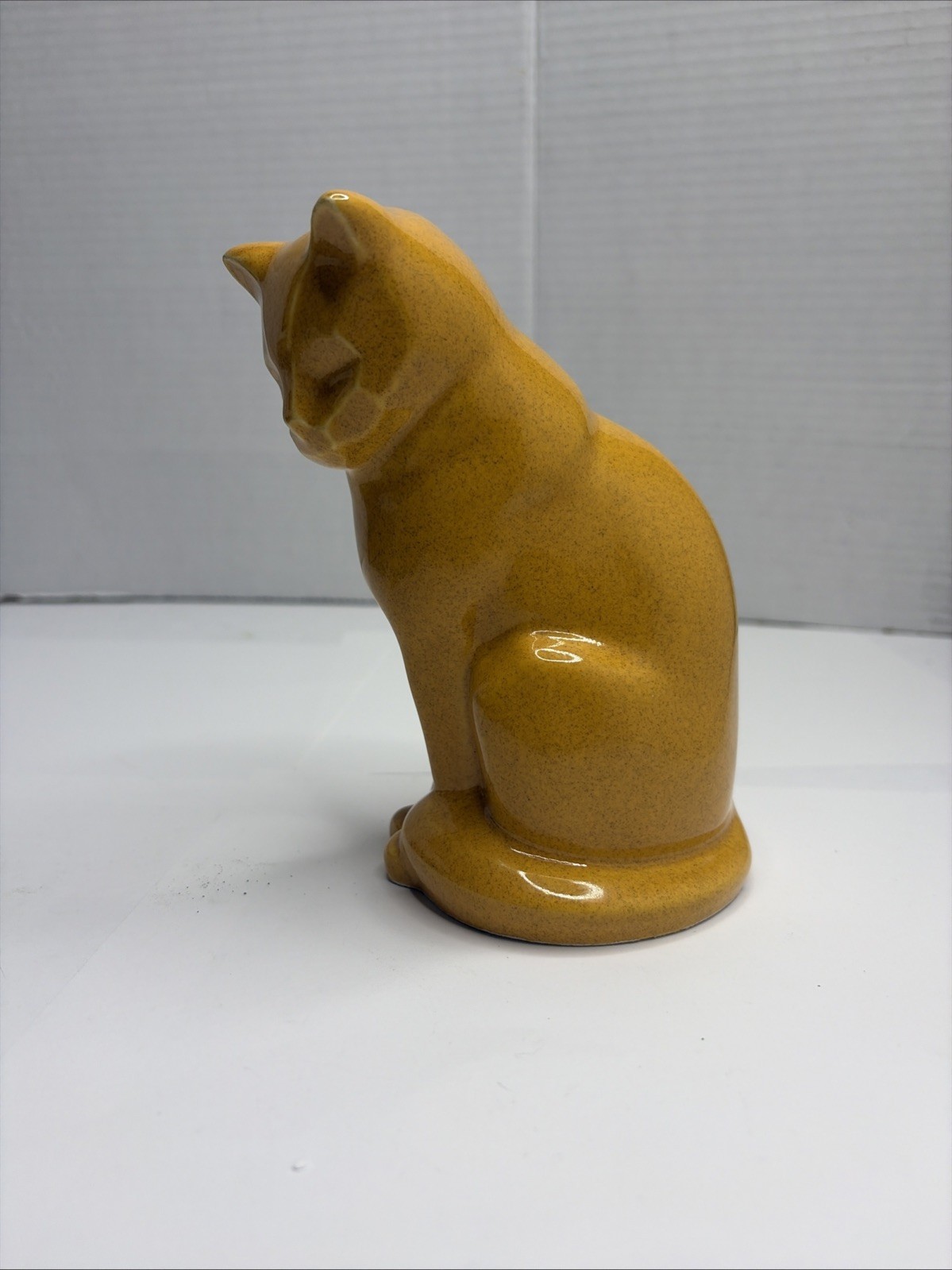Neko Style Yellow Amber Ceramic Cat Urn Sitting Cat Urn For Ashes AE Stopper