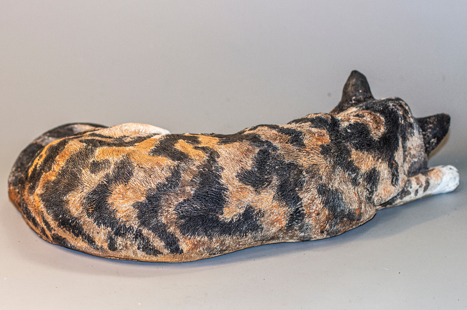 Calico Cat Urn Pet Ashes Memorial Keepsake Cremation Statue Lifelike Grave Decor