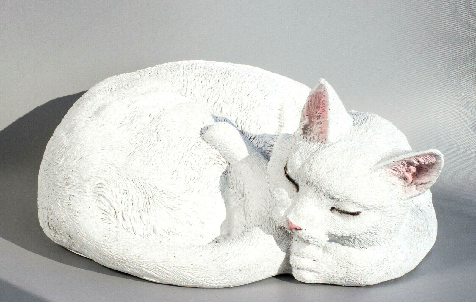 White Cat Statue Memorial Sleeping Pet Figurine Garden Sculpture Large Outdoor