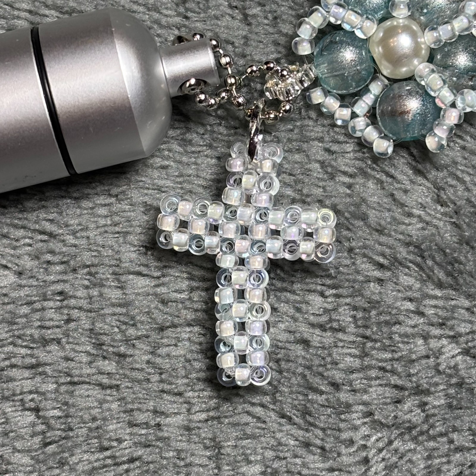 Cremation Ashes Keychain – Cremation Keepsake(clear cross and clear ornaments)