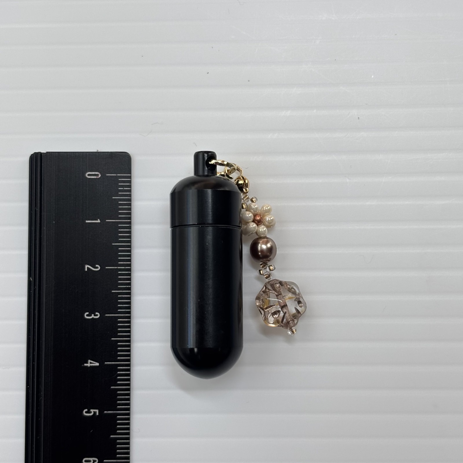 Cremation Ashes Keychain – Cremation Keepsake(white flower and clear orb)