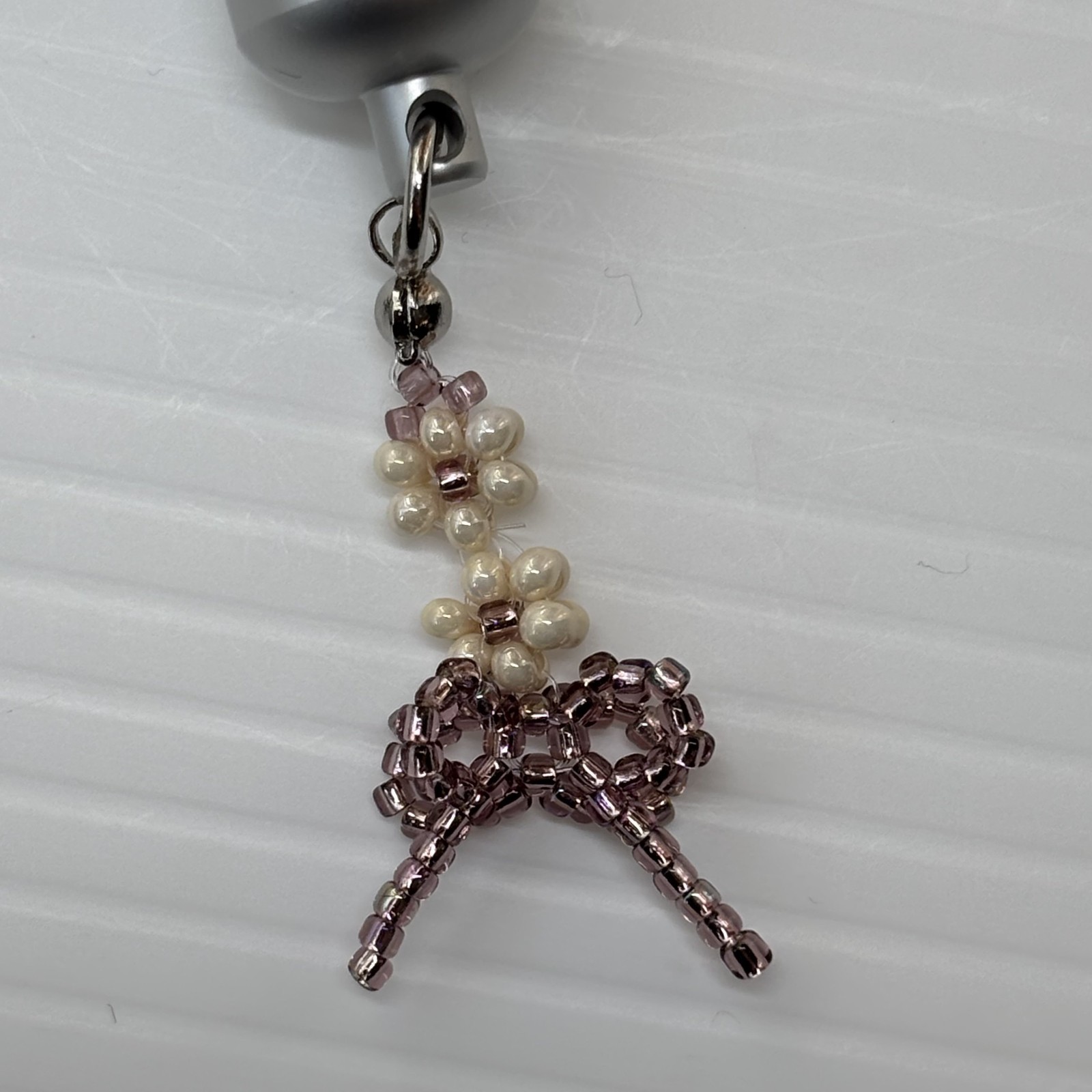Cremation Ashes Keychain – Cremation Keepsake(white flower and rose gold ribbon)