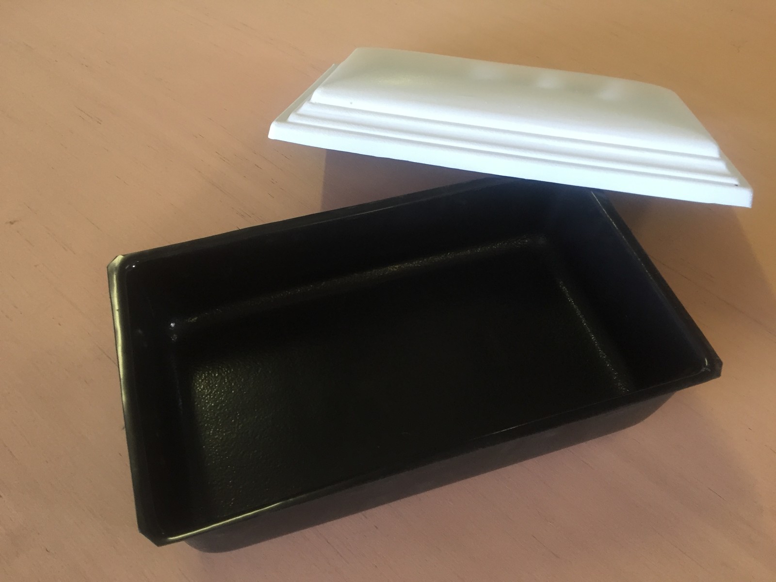 White Top And Back Bottom. 16″ long Pet Coffin/Casket/Urn Losing a pet is like