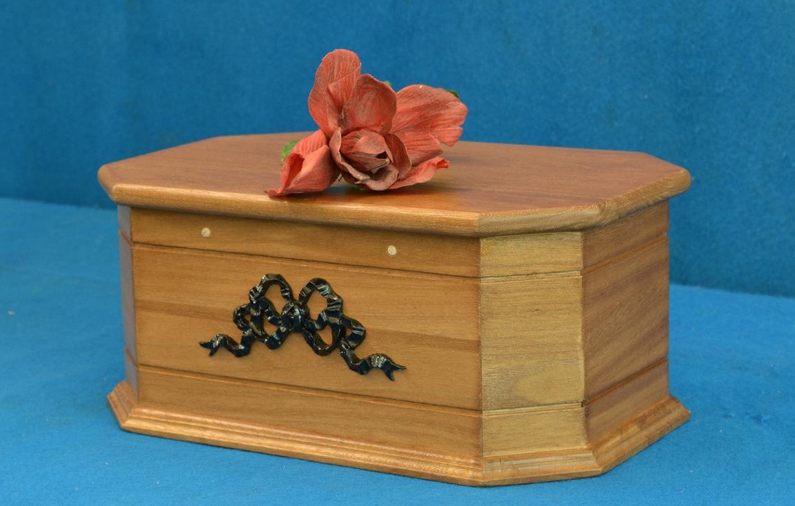Coffin for pets in solid oak medium and small size coffins
