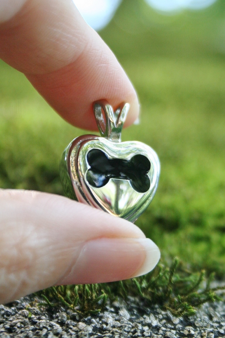 Dog Bone Cremation Necklace Jewelry Pendant Urn for Ashes Always in My Heart USA