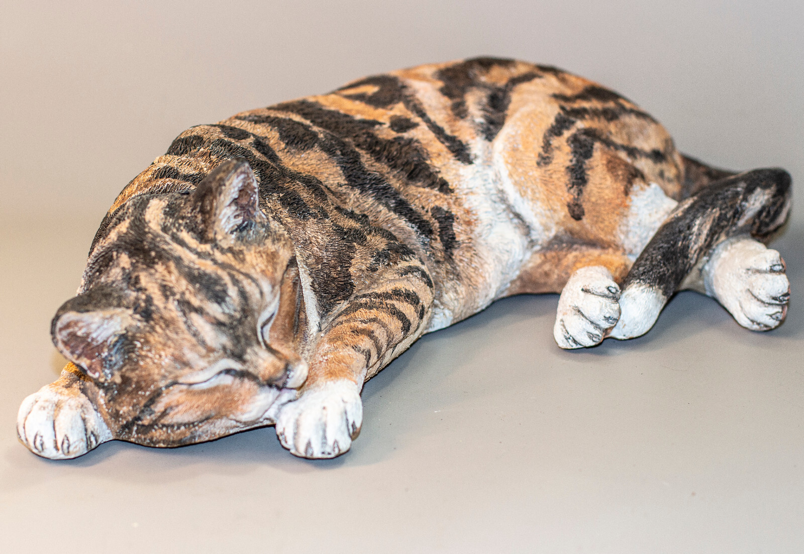 Calico Cat Urn Pet Ashes Memorial Keepsake Cremation Statue Lifelike Grave Decor