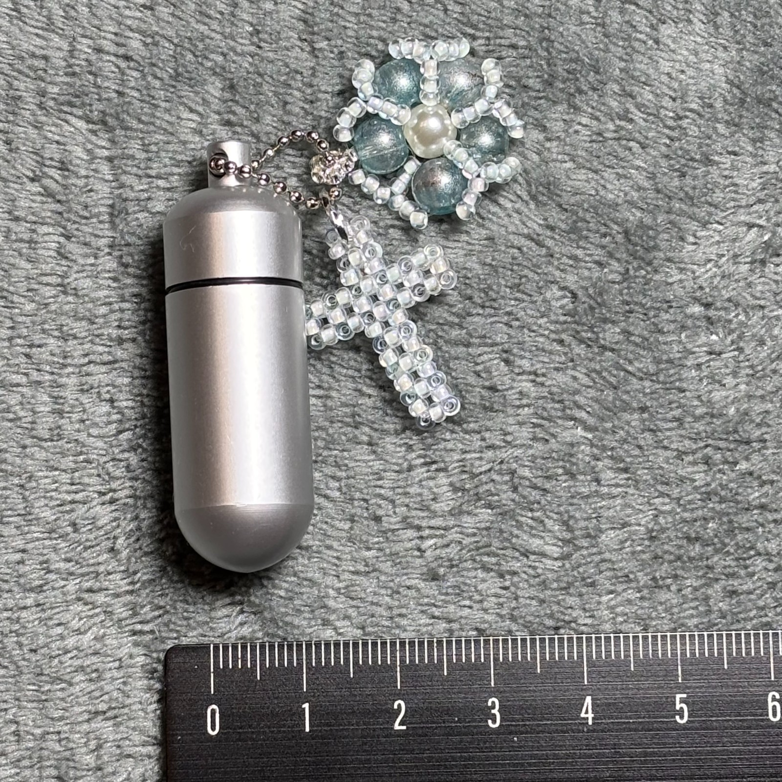 Cremation Ashes Keychain – Cremation Keepsake(clear cross and clear ornaments)