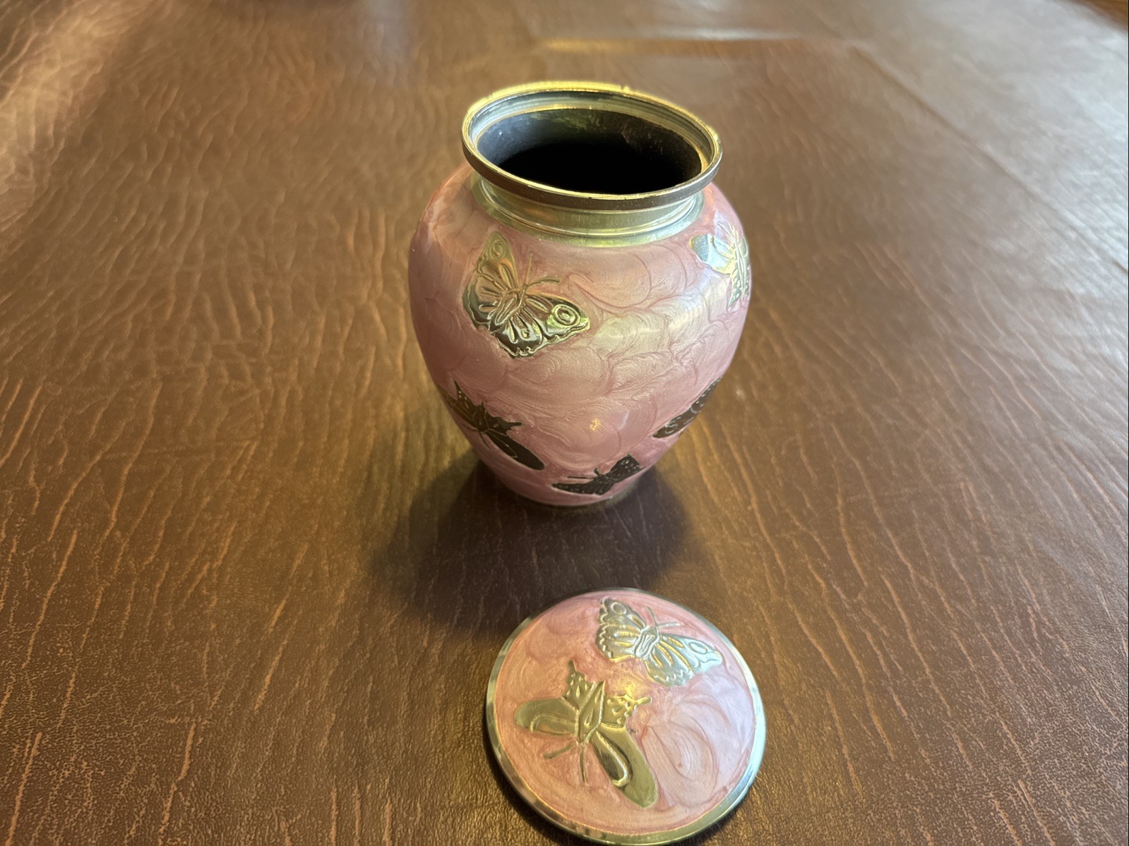 Pink Urn For Dogs And Cats W Butterflys