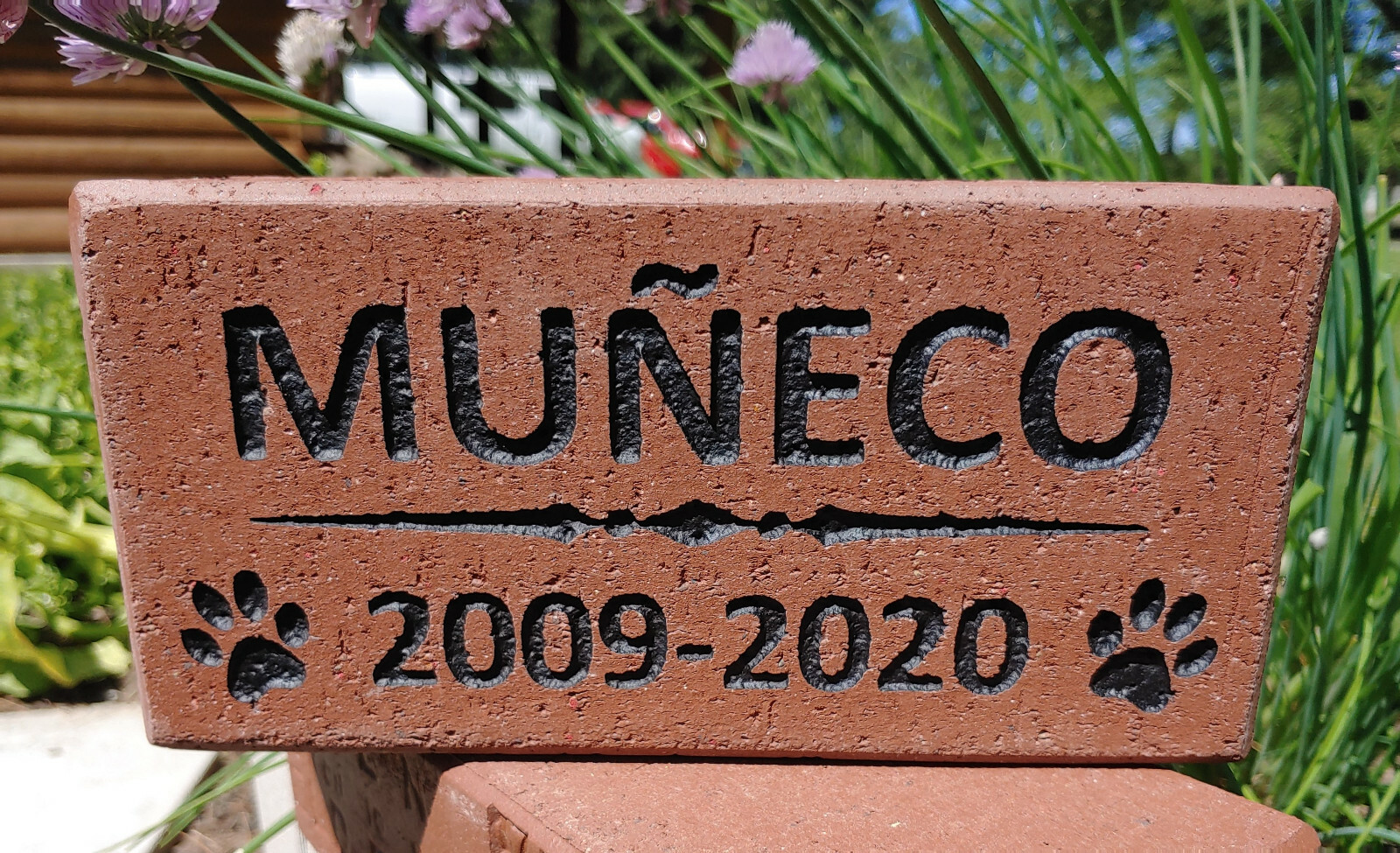 Customizable PET MEMORIAL STONE Engraved Custom Dog Cat Paw Paver Brick Memory