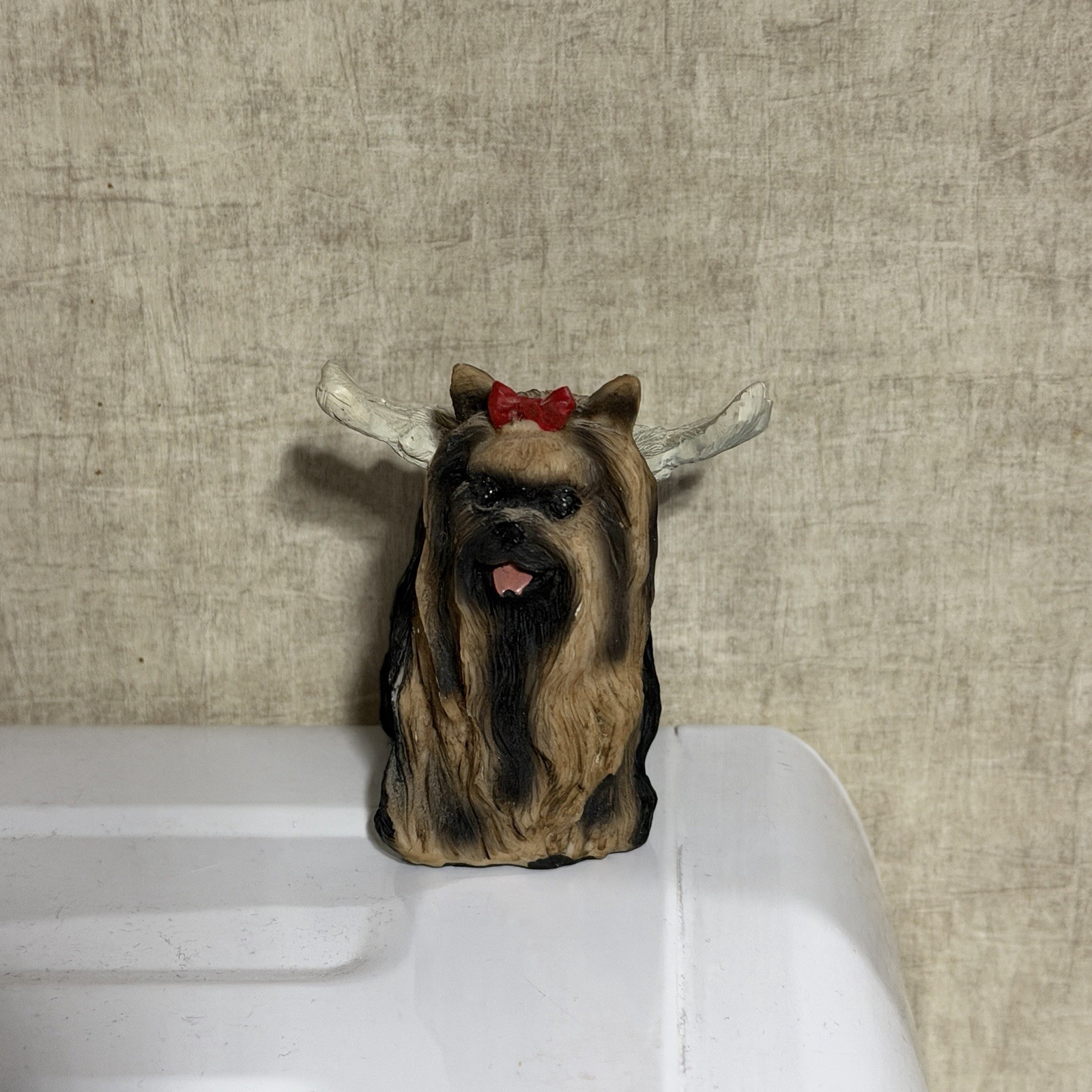 Memorial Statue Figurine Memory Pet Angel Wings Grave Marker Yorkshire terrier
