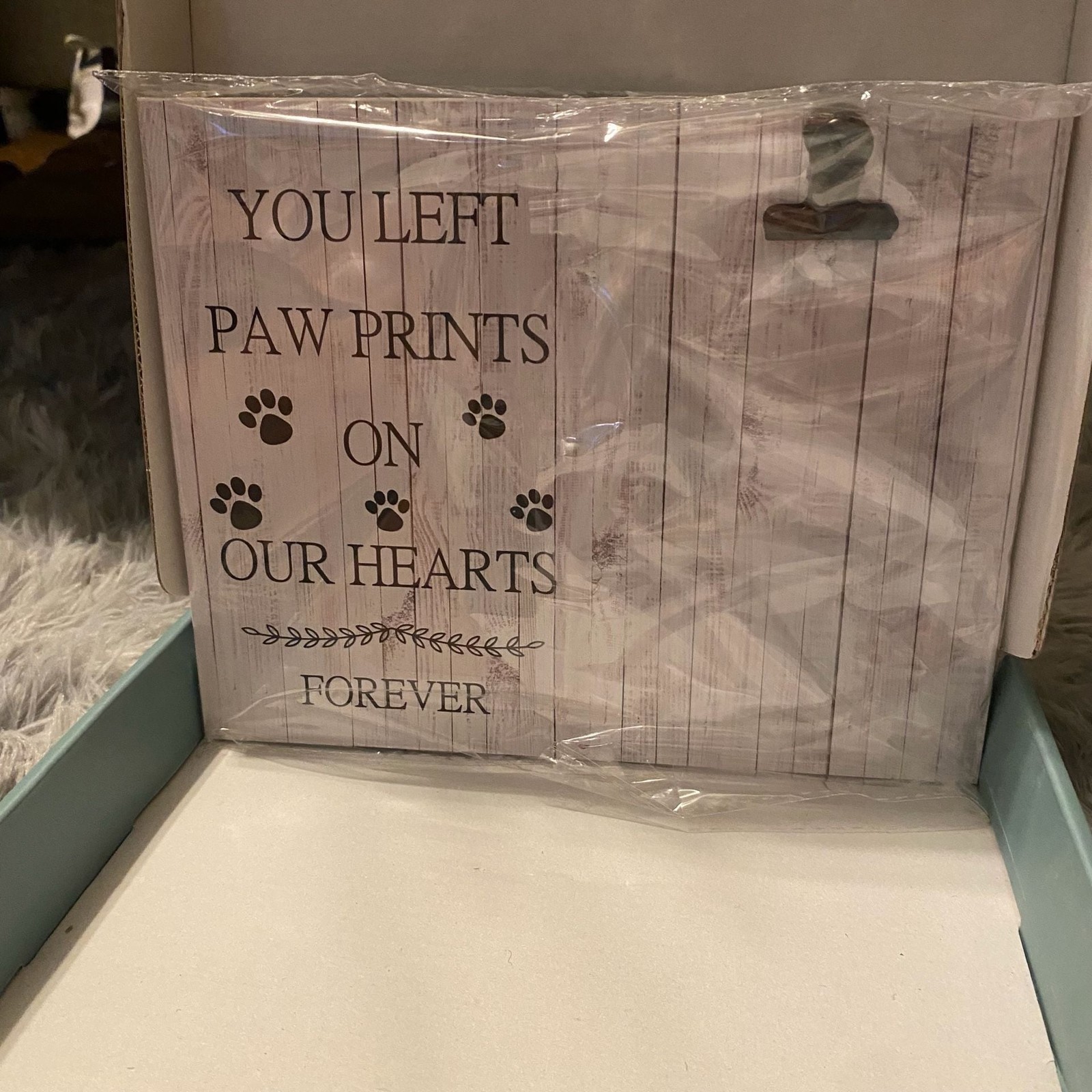 Kingnow Pet Memorial Photo Frame – You Left Paw Prints On Our Hearts Forever