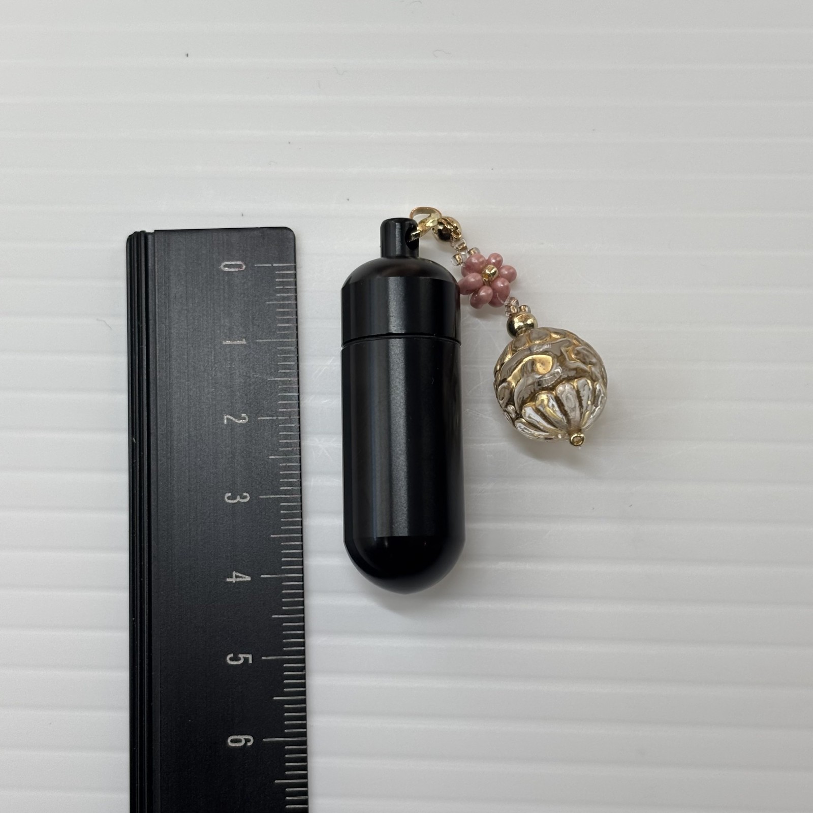 Cremation Ashes Keychain – Cremation Keepsake(pink flower and clear gold orb)