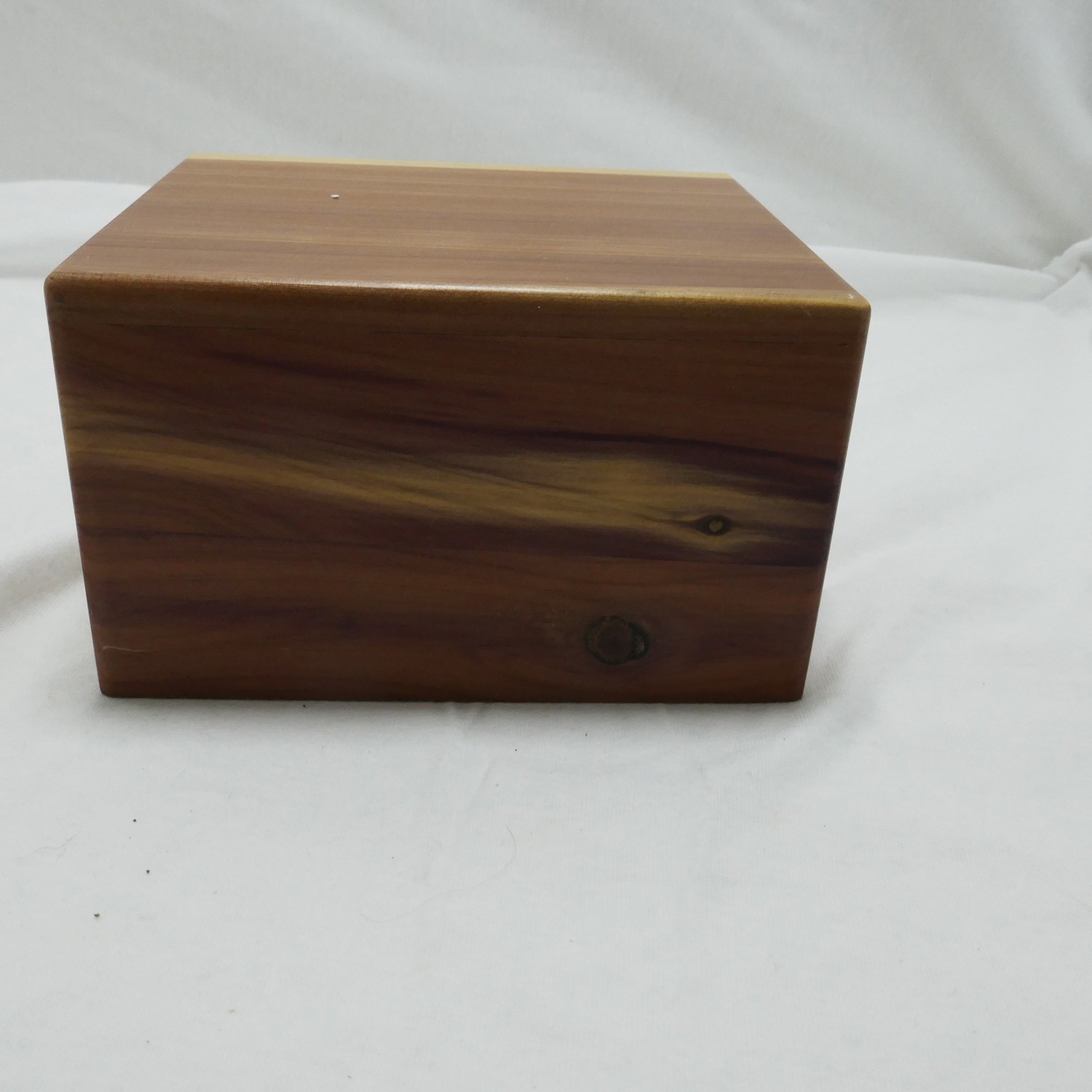 Cremation Urn for Ashes, Pet Memorial Funeral Urns Box,Wooden Cedar