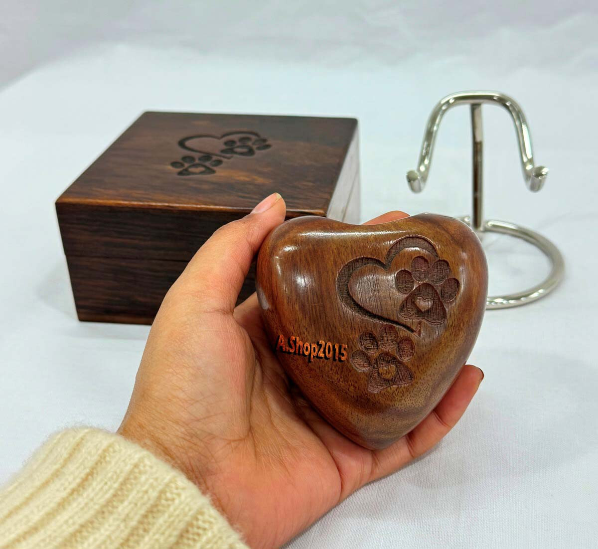 Wooden Heart Urn – Small Keepsake Cremation Urn for Human Ashes – Mini Urn Heart
