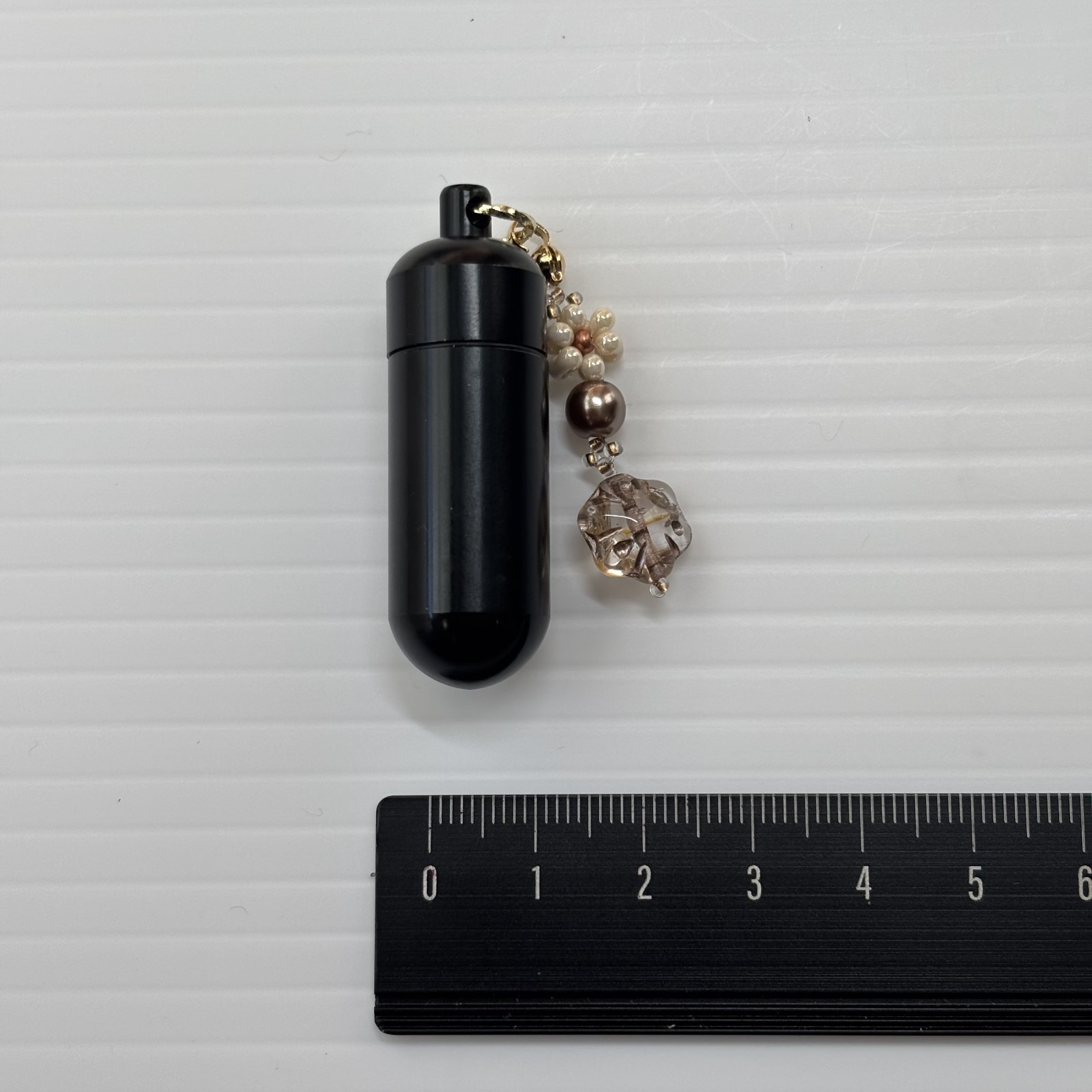 Cremation Ashes Keychain – Cremation Keepsake(white flower and clear orb)