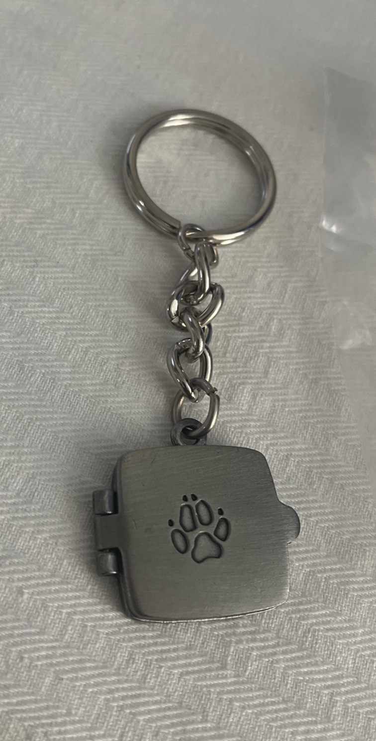 Dog Memorial Paw Print Footprint Pewter Keychain 2 sided photo holder brand new