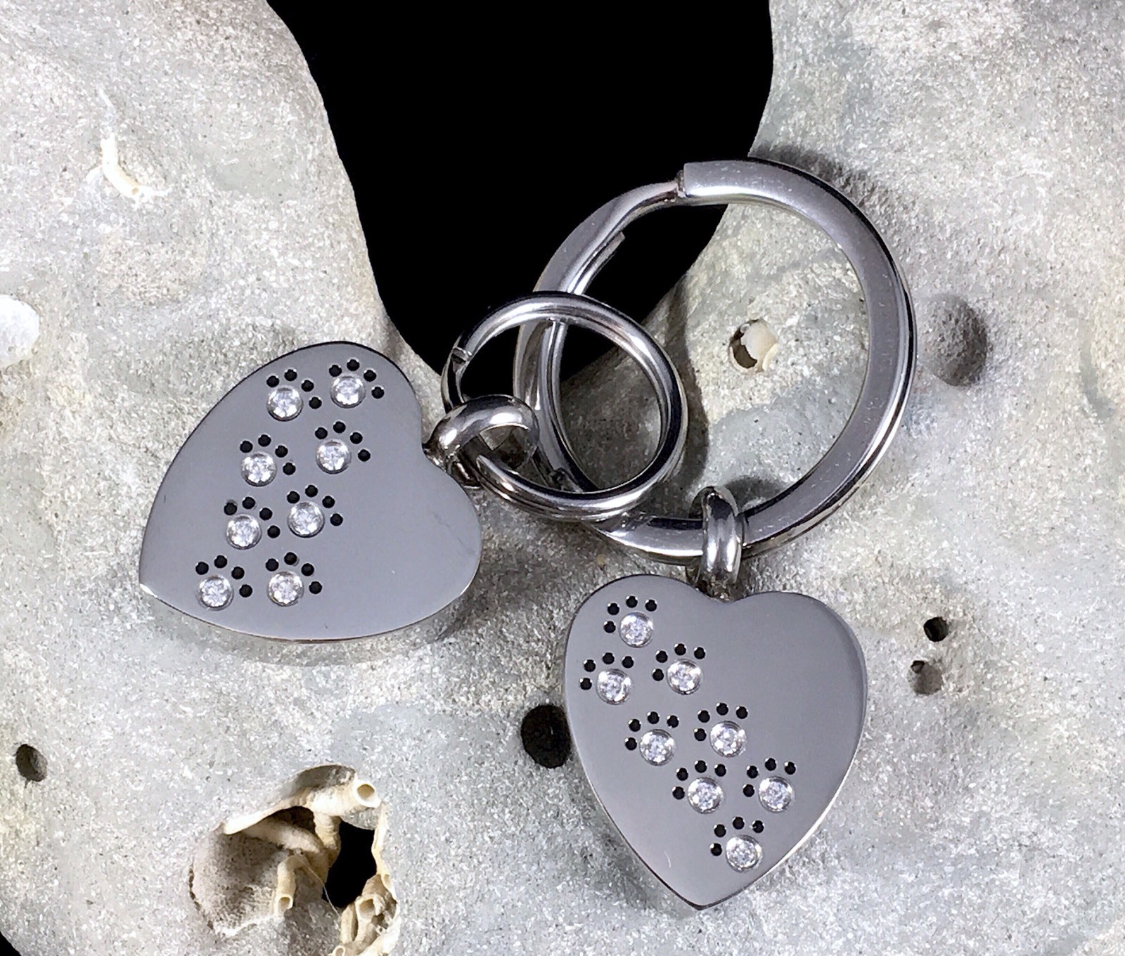 Pet Cremation Pendant Urn Keychain 1″ Key Ring for Ashes Dog Cat Paw Print Heart