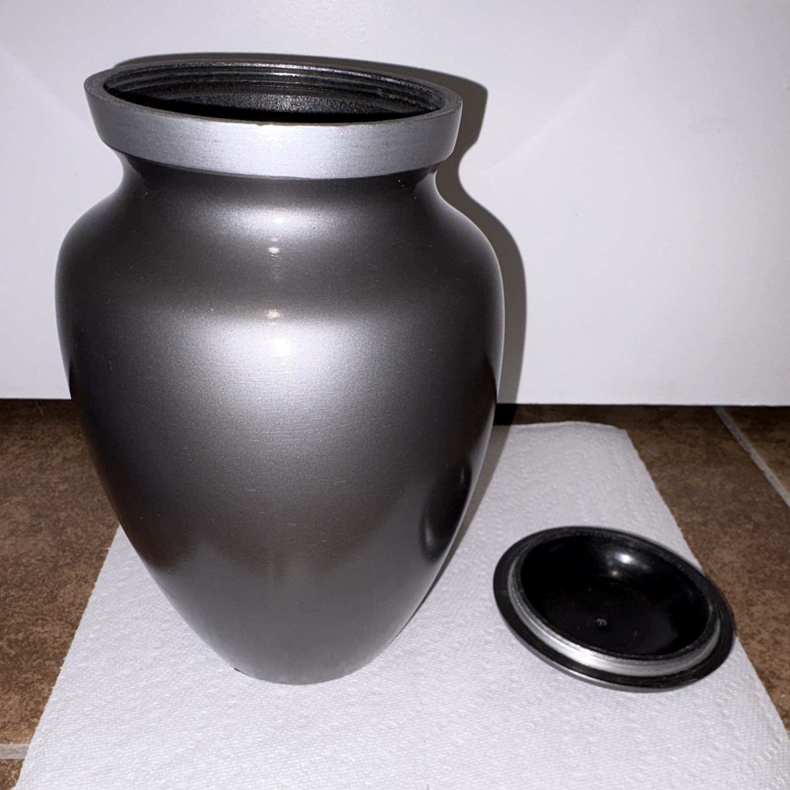 Gray Dog Pet Memorial Cremation Urn with Lid, Silver Paw Prints Design NEW
