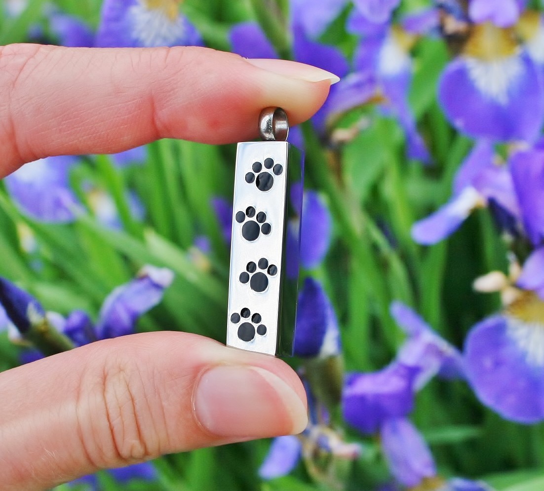 Pet Cremation Pendant Urn Keychain 1″ Key Ring for Ashes Dog Cat Paw Prints