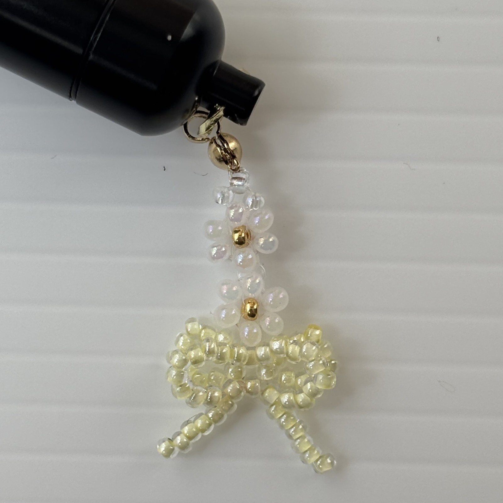 Cremation Ashes Keychain – Cremation Keepsake(white flower and yellow ribbon)