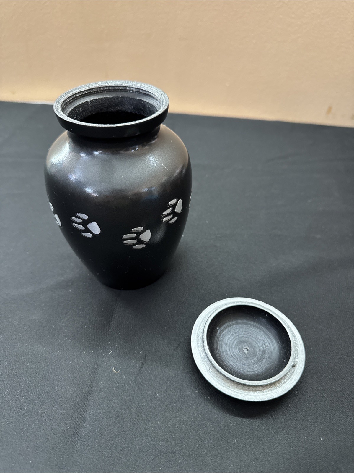 aluminum pet urn