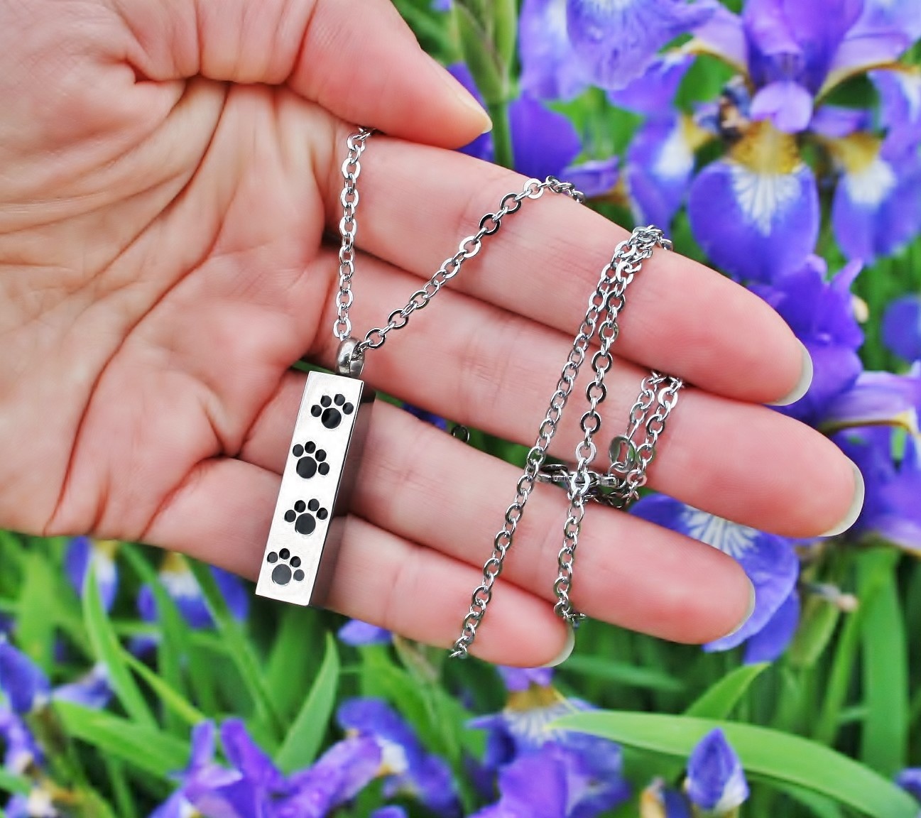 Pet Cremation Pendant Urn Keychain 1″ Key Ring for Ashes Dog Cat Paw Prints