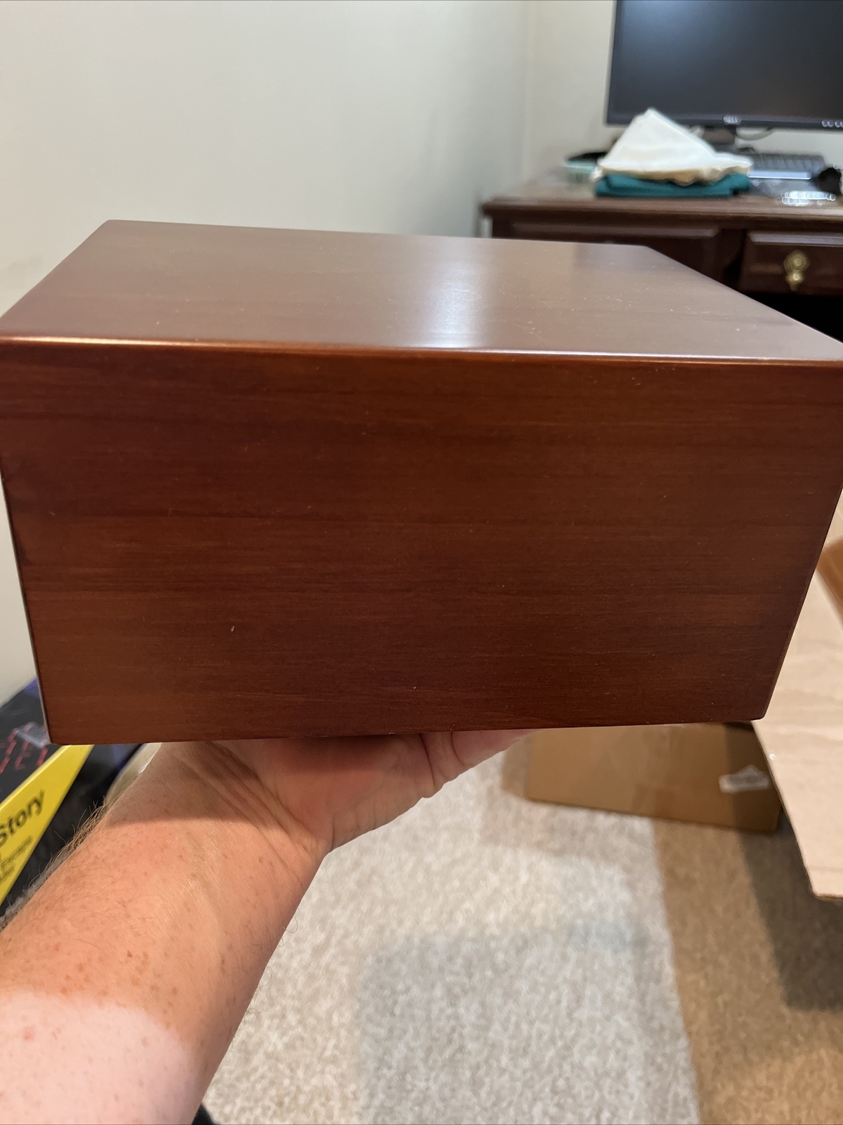 PCS Pet Crematory Supplies Pet Urn for Cats Or Smaller Dogs Ashes, New & Wood.