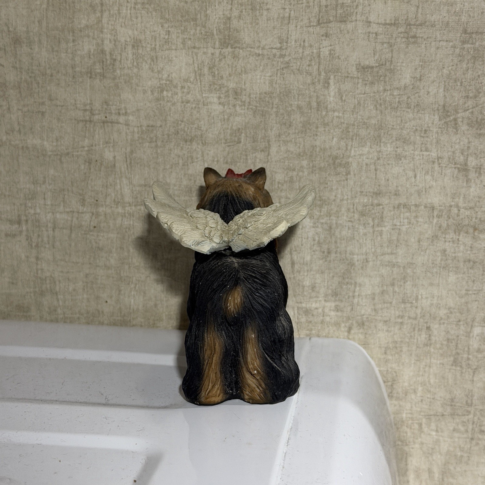 Memorial Statue Figurine Memory Pet Angel Wings Grave Marker Yorkshire terrier