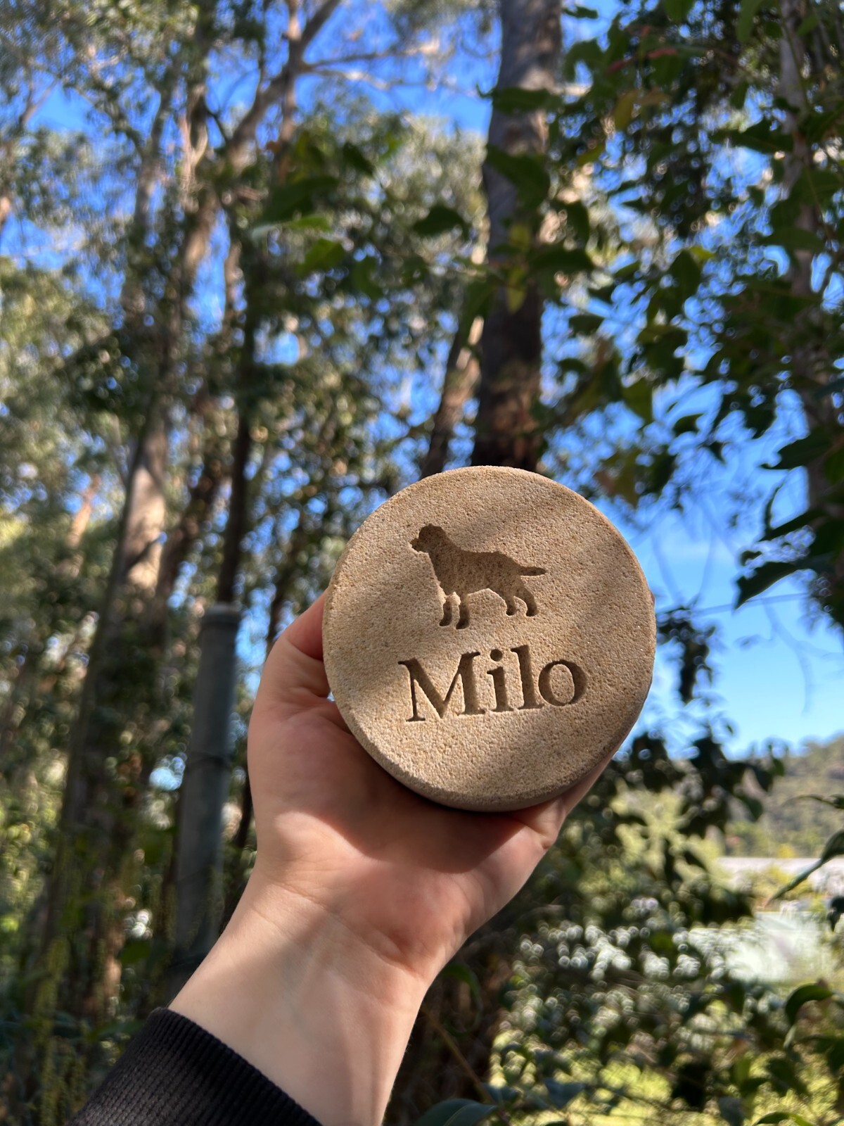 Memorial Labrador Keepsake – Sandstone – Personalised