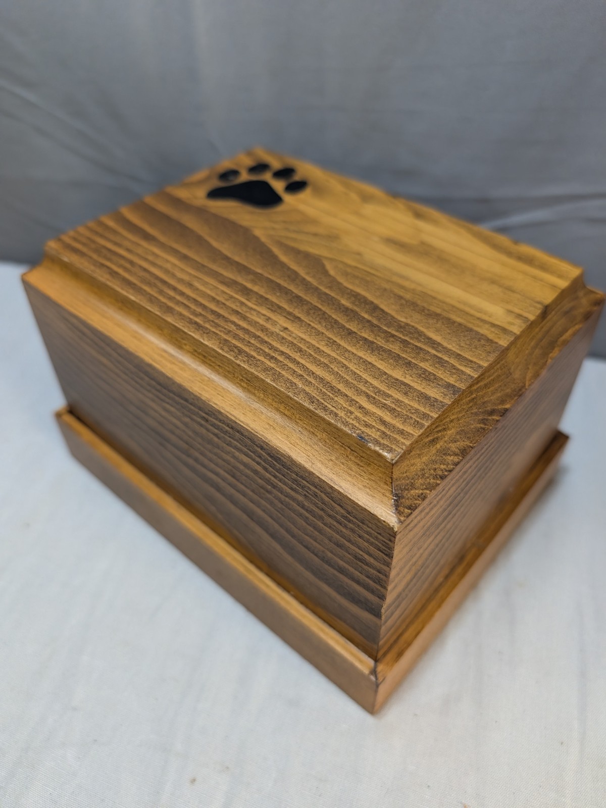 New Fine Sheffield Urns Wood Dog Pet Cremation Urn Box Made in USA 7×5.5×4.5″
