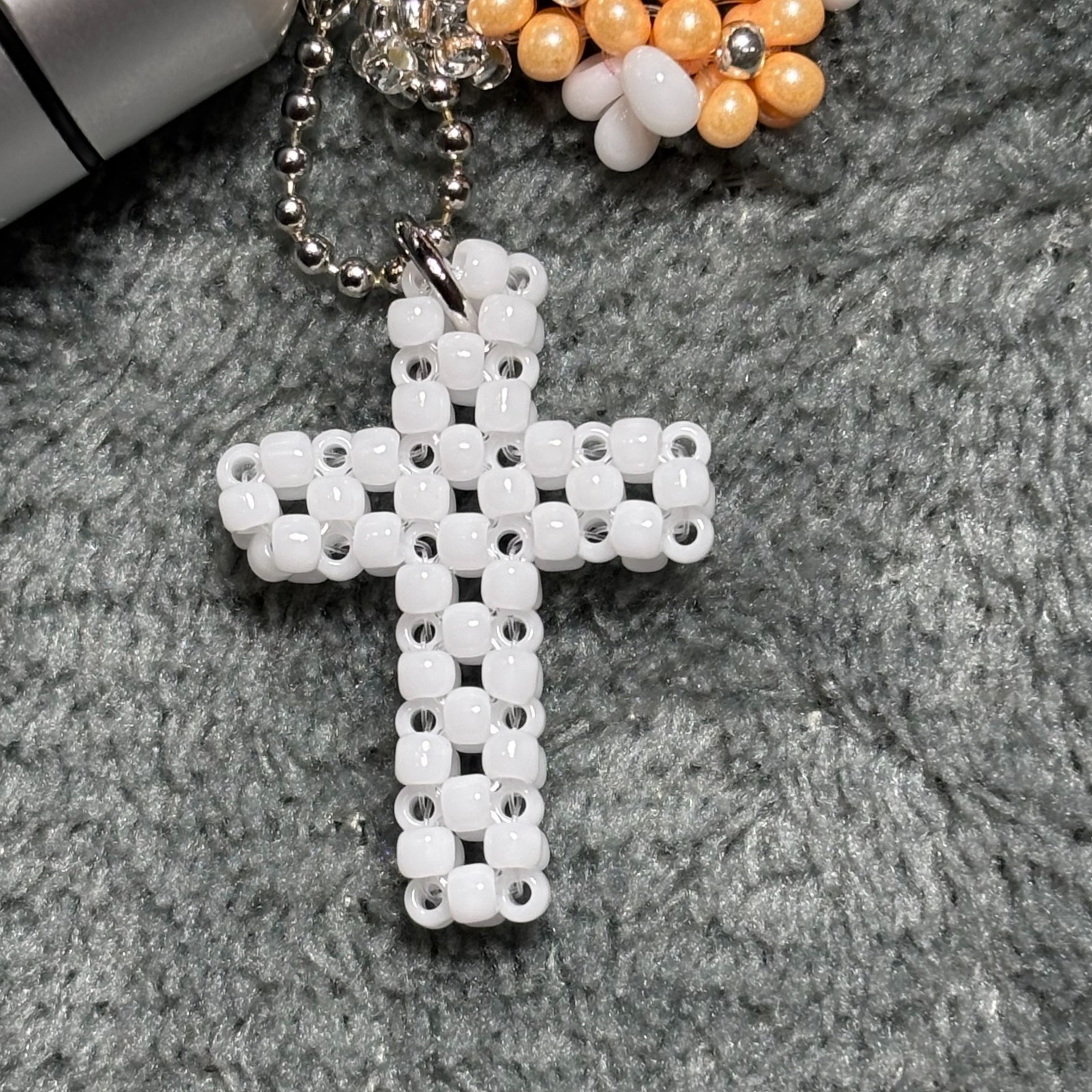Cremation Ashes Keychain – Cremation Keepsake(white cross and pink ornaments)