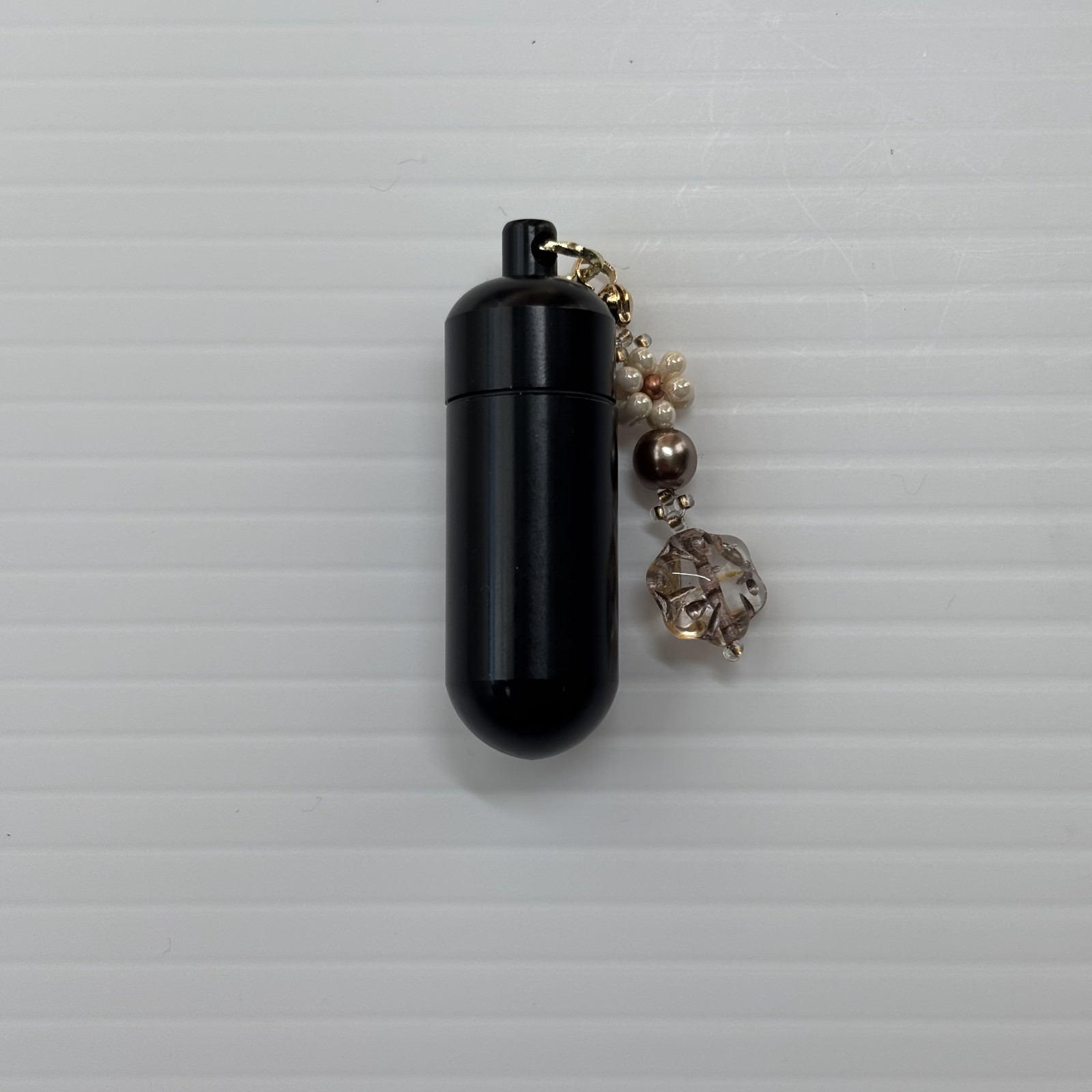 Cremation Ashes Keychain – Cremation Keepsake(white flower and clear orb)