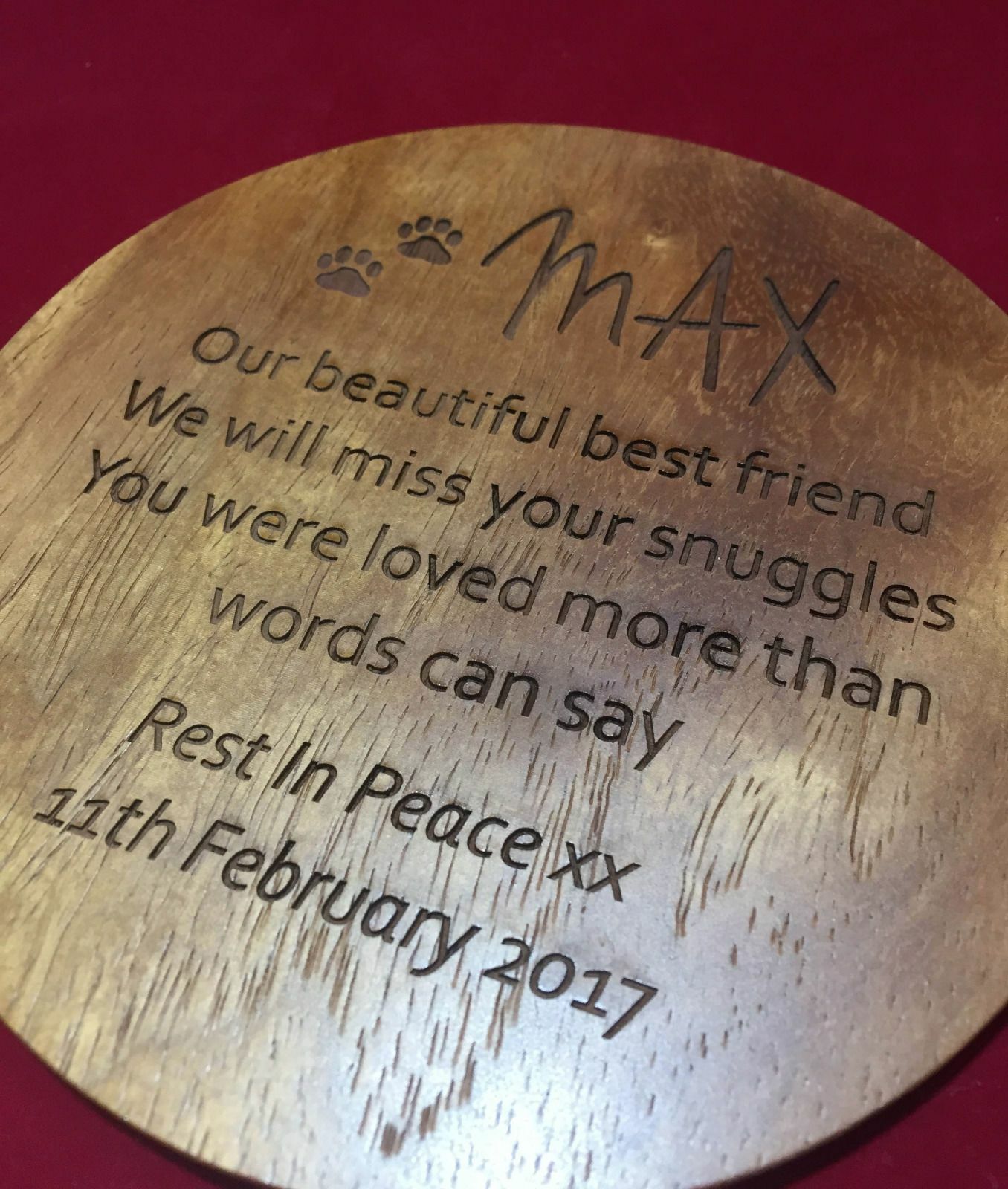 Round Shape Pet Memorial Plaque personalised wood for outdoor use