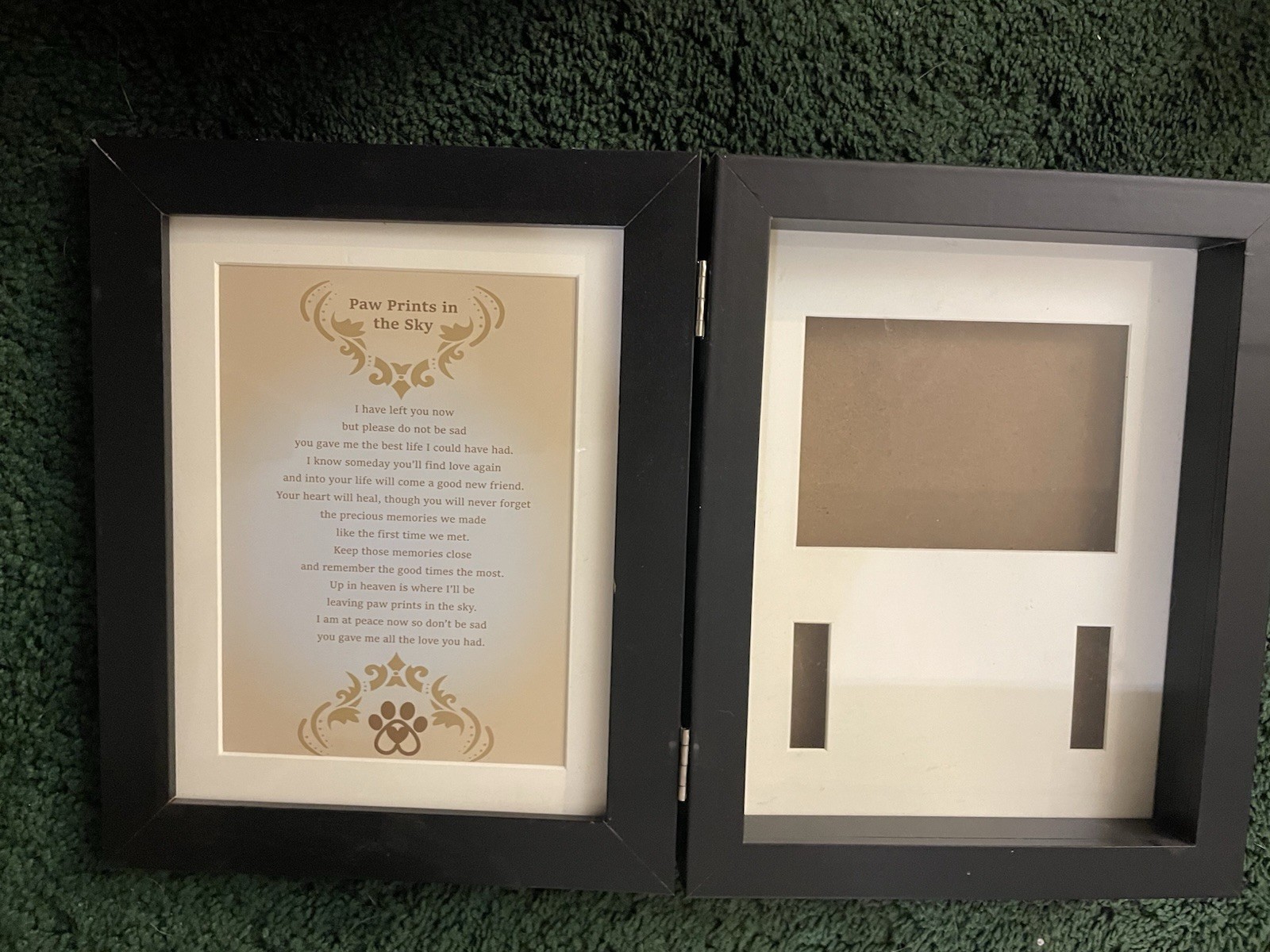 Engraved Pet Memorial Plaque Frame ‘Paw Prints in the Sky’ Poem Photo Holder