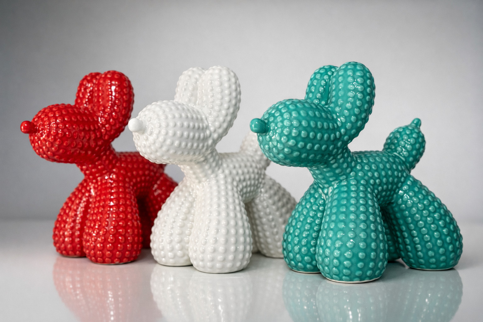 Balloon Dog Pet Ashes Urn – Glossy Ceramic Memorial Keepsake – Red/Cyan/White
