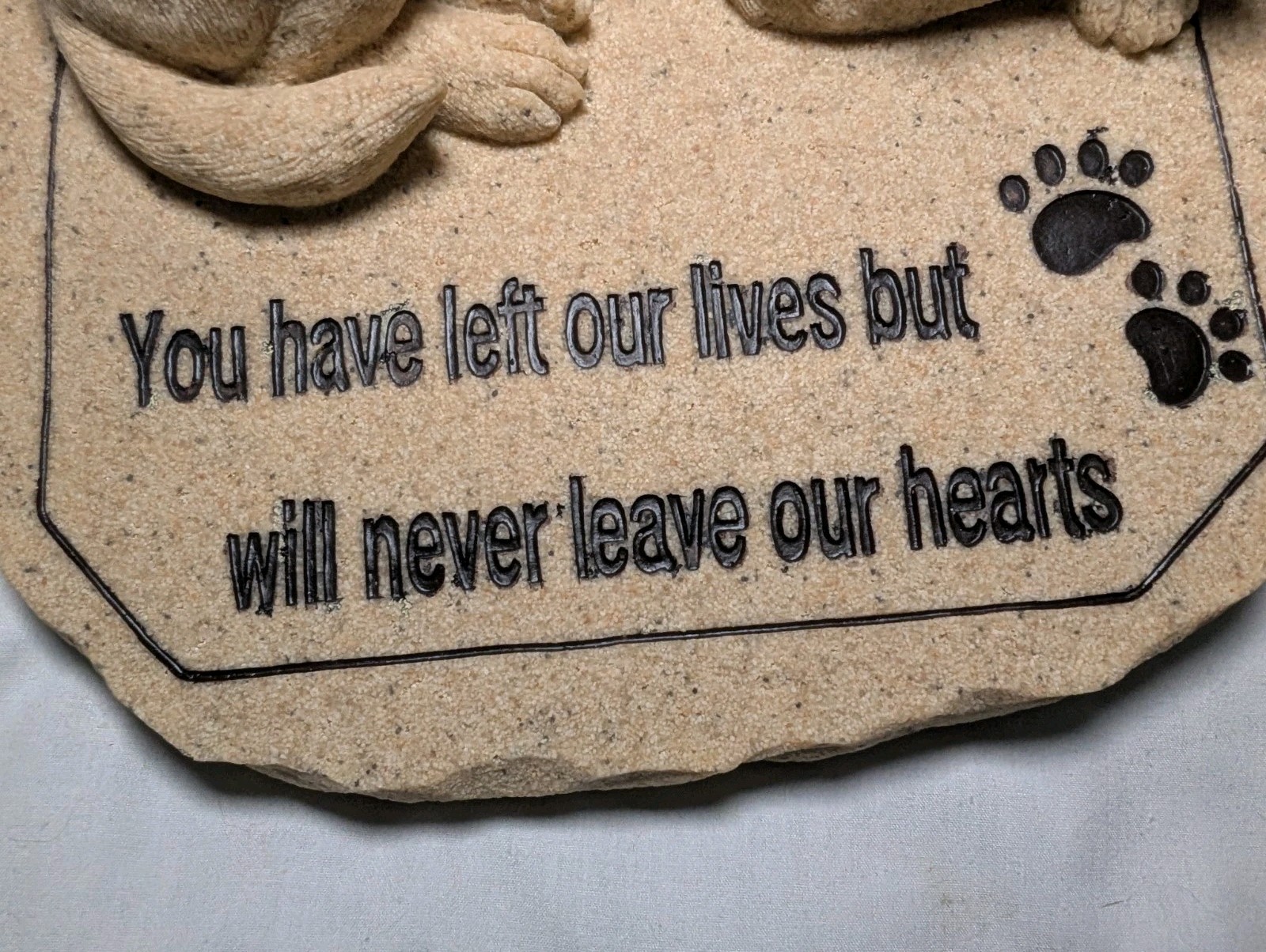 PET DOG Memorial Stone PAW PRINTS Free Standing Remembrance 3D Brown Plaque