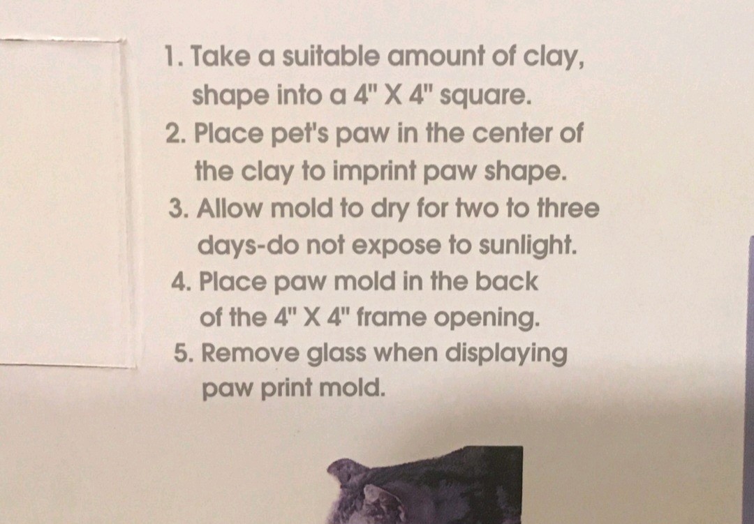 Brand New 4×6 Paw Prints Photo Frames For Cats or Dogs – Needs New Art Clay