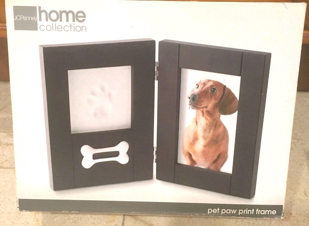 Brand New 4×6 Paw Prints Photo Frames For Cats or Dogs – Needs New Art Clay
