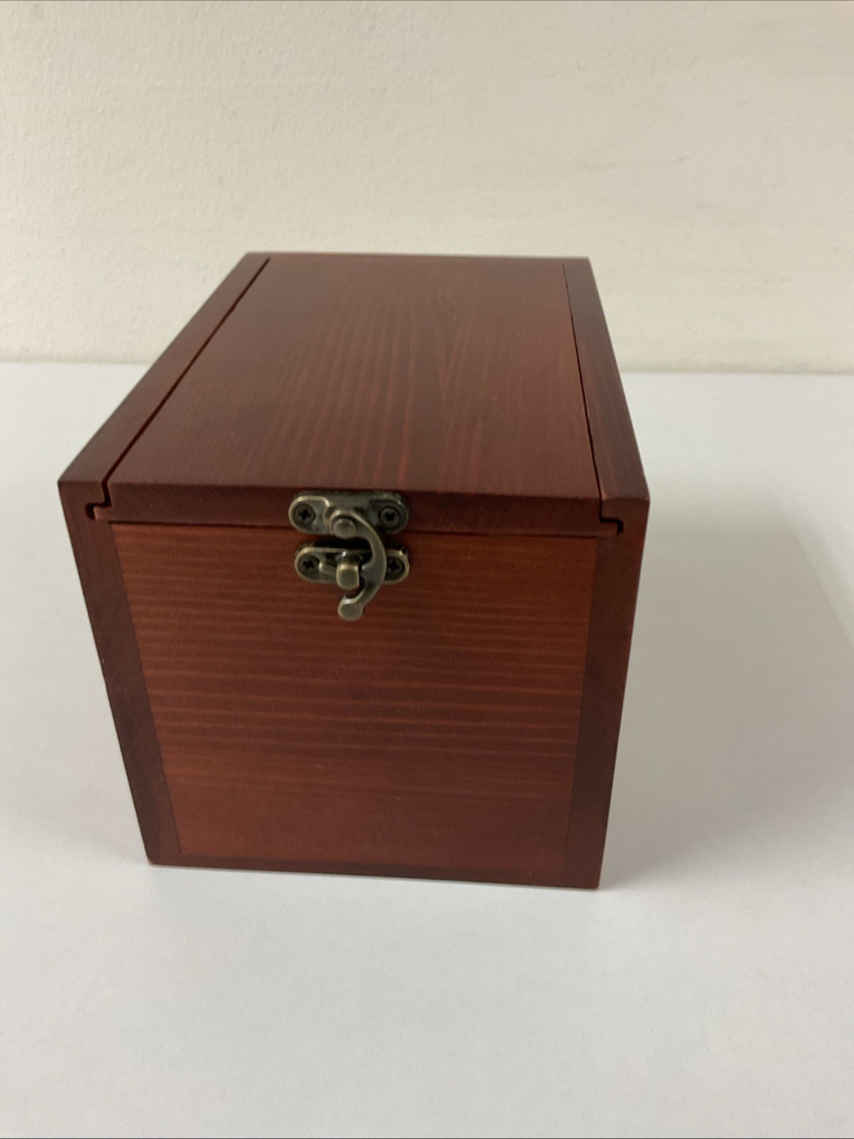 Wooden Pet Memorial Picture Frame Display (Comes w Bracelet & Keychain) G94
