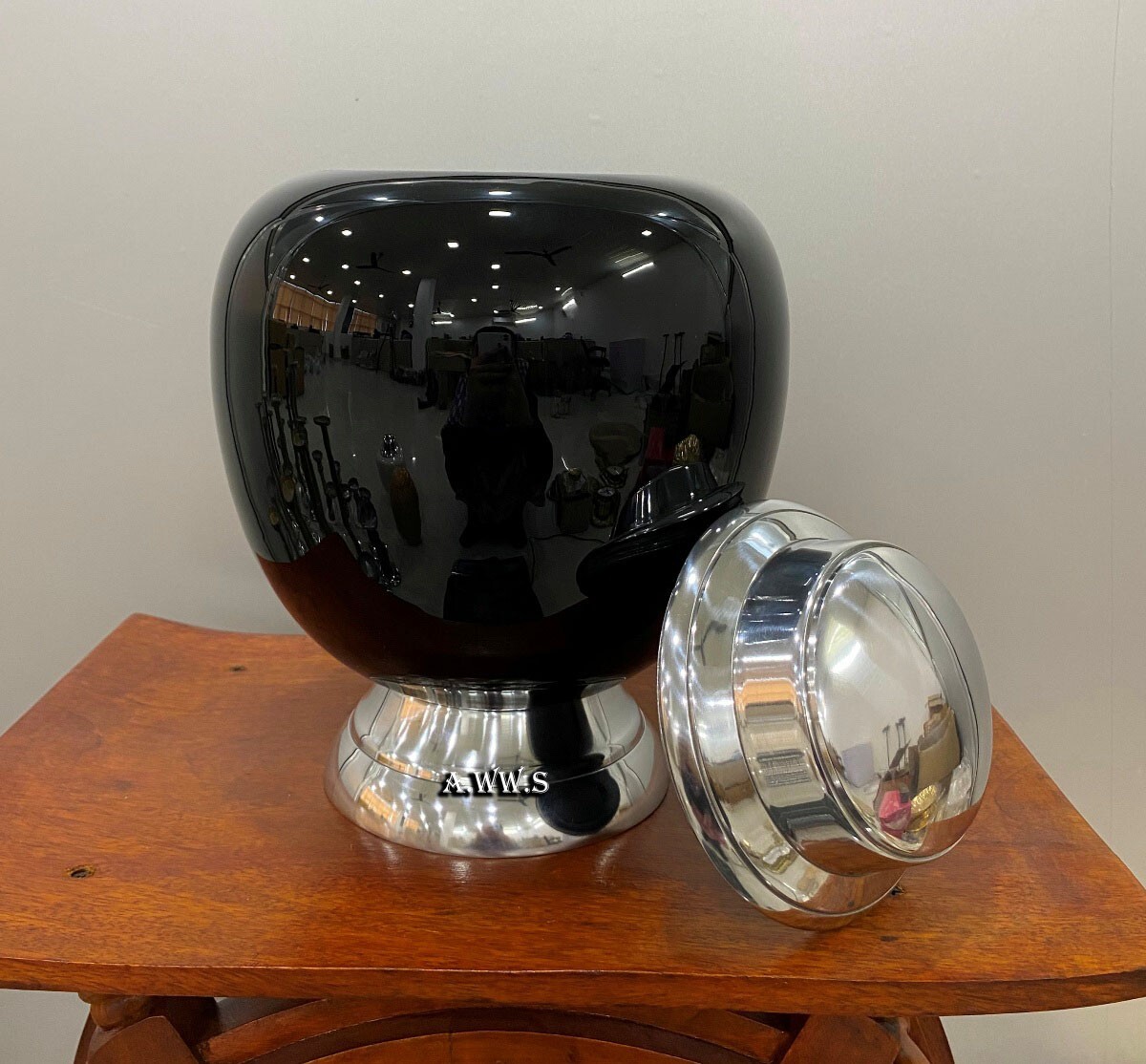 Cremation Urn for Adult Human Ashes – Large Handcrafted Funeral Memorial