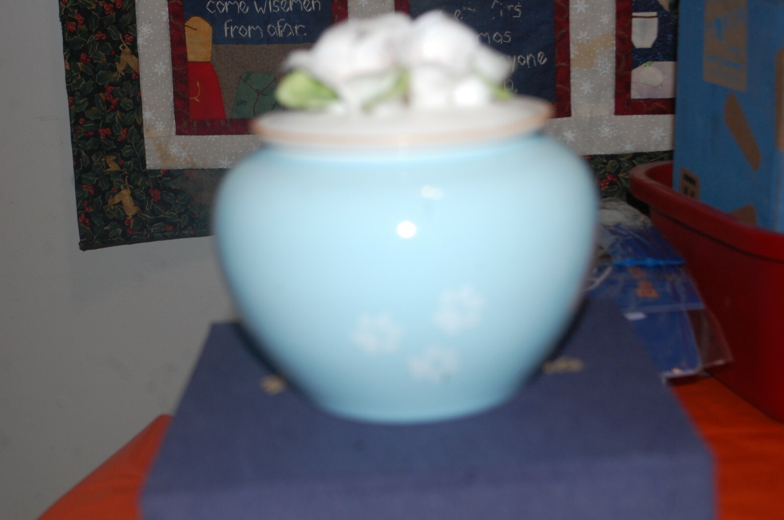 EXQUISITE PORCELAIN URN WITH CASE BLOSSOMS 5″ MEDIUM Size for Dogs BLUE OR PINK