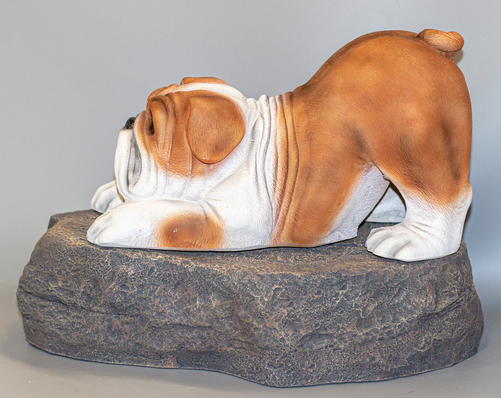 Dog Memorial Stone English Bulldog Cremation Urn Pet Ashes Statue Grave Marker