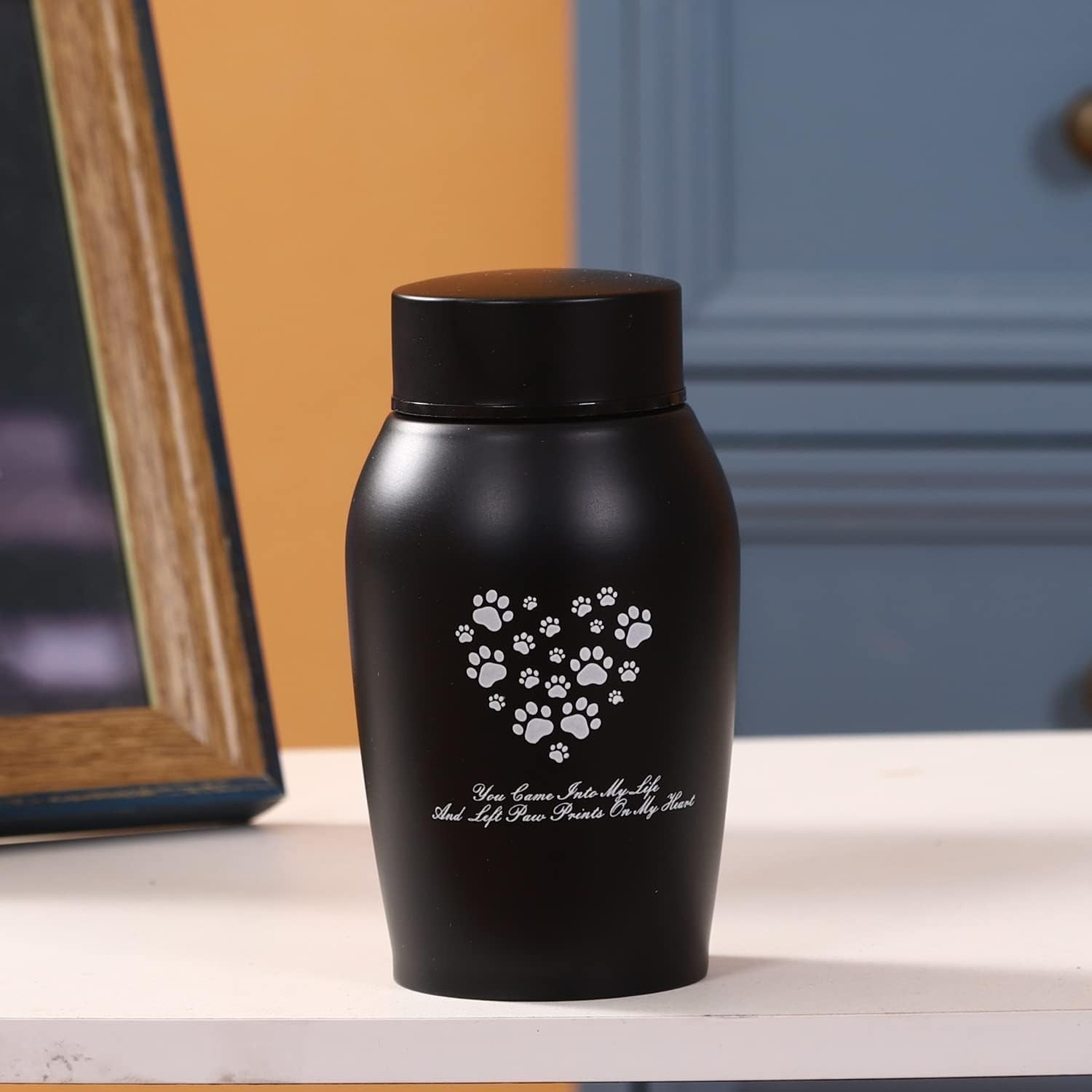 Durable and Polished Black Pet Urn for Ashes – Tribute for Beloved Dogs and Cats