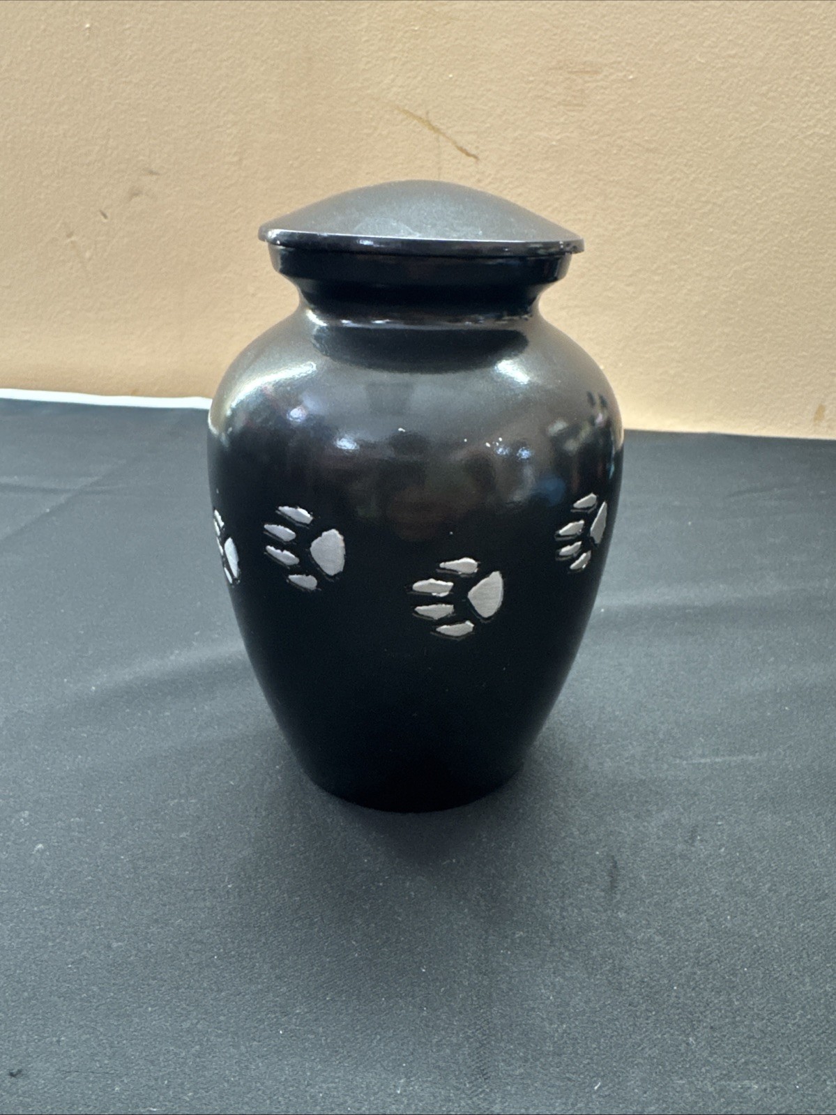 aluminum pet urn