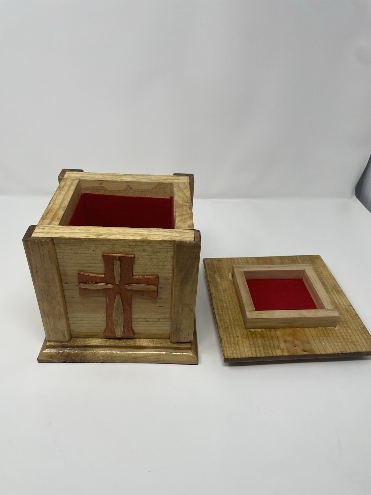 Hand Crafted Memorial Urn – Human or Pet Use