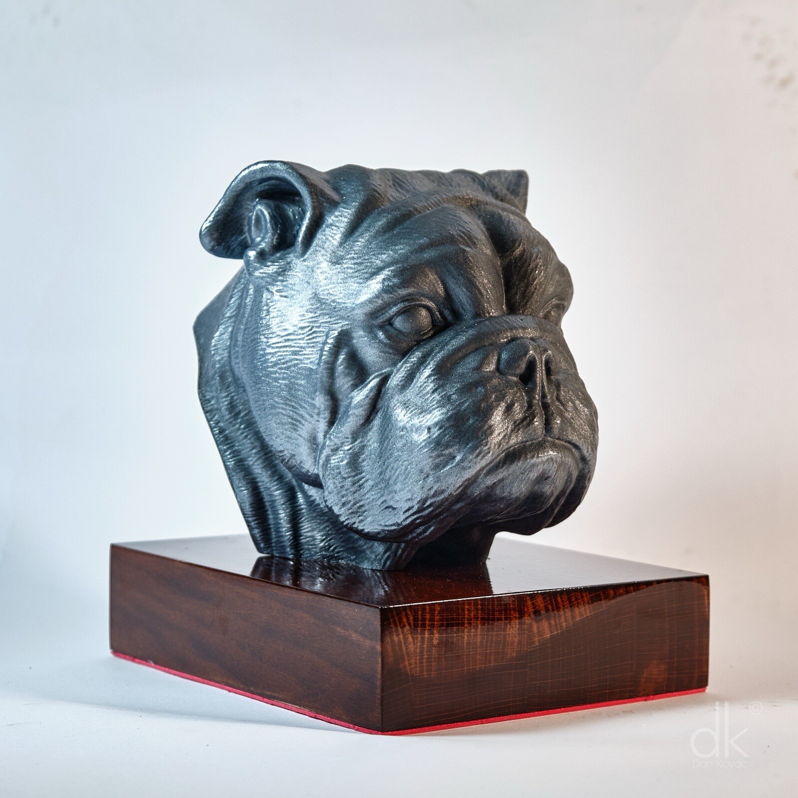 Pet cremation urn for dogs: Bulldog