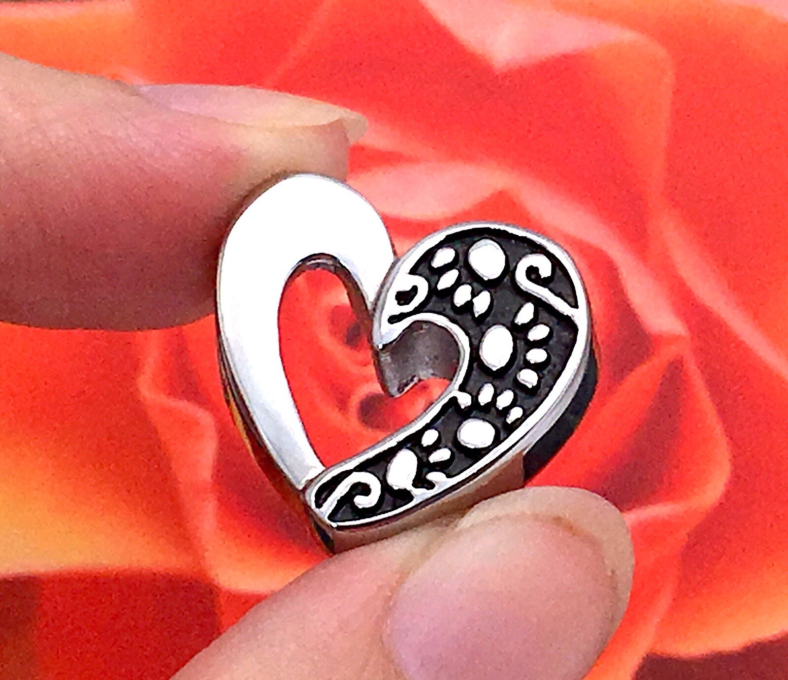 Pet Cremation Pendant Urn Keychain 1″ Key Ring Dog Cat Ashes Paw Prints On Heart