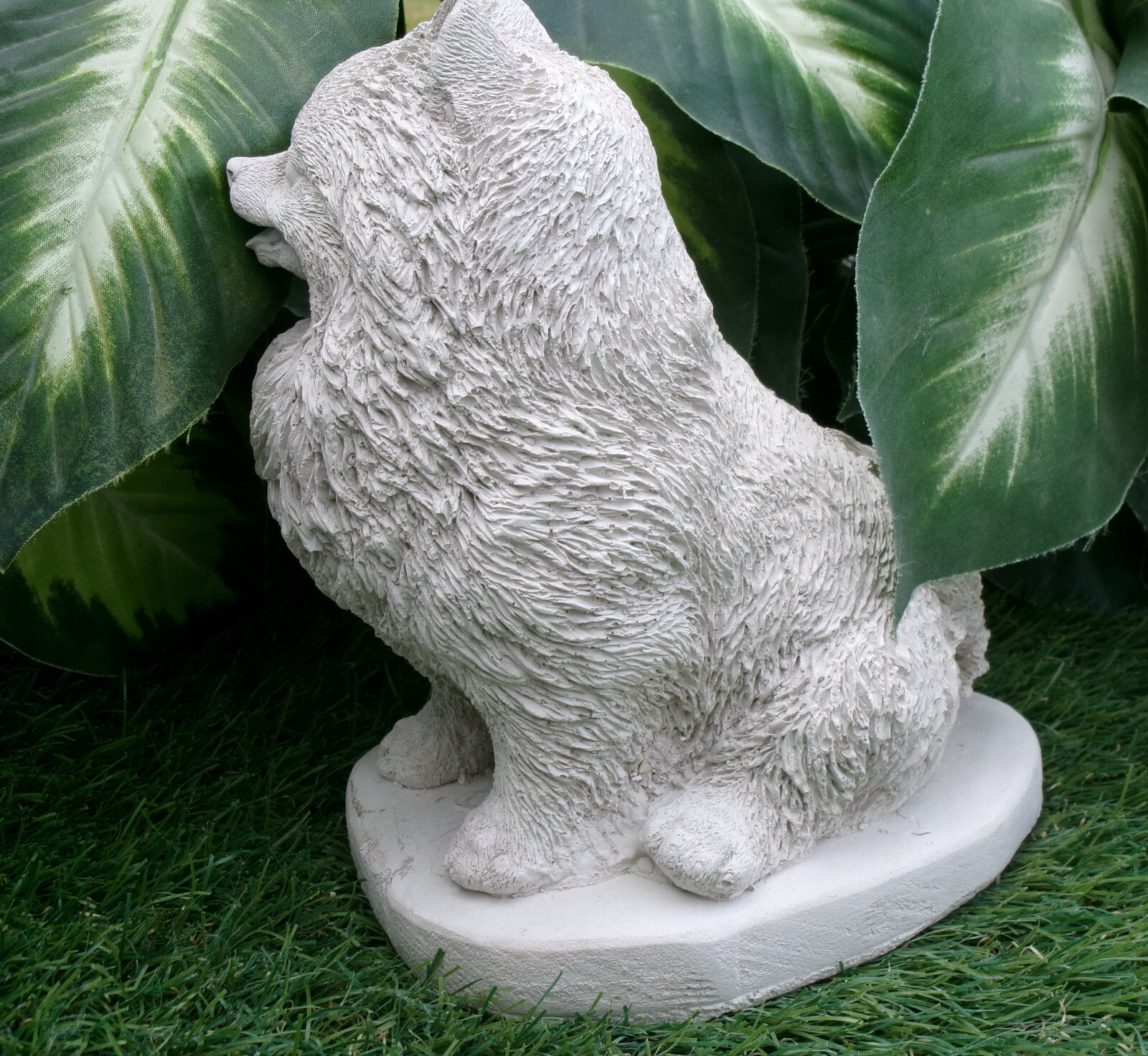Pomeranian Dog Concrete Statue Outdoor garden decor Pommie lovers gift pet loss