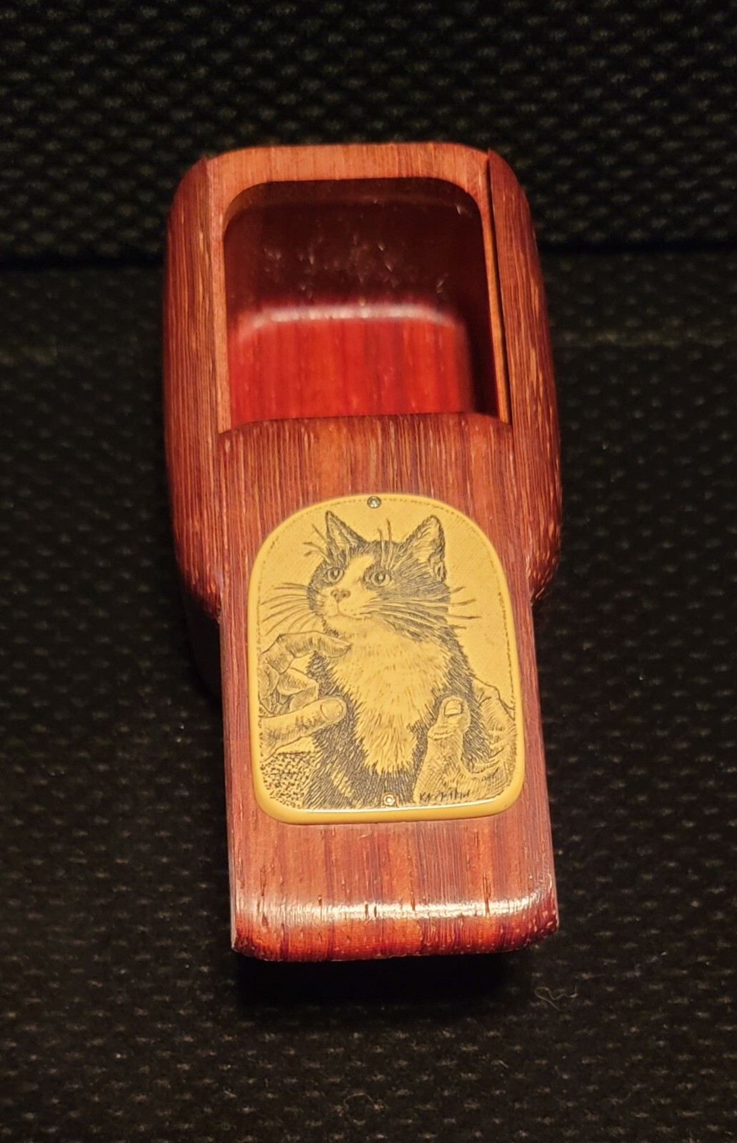 Vintage Scrimshaw – Small Wooden Cat Image Keepsake Box – Hand Inked Resin
